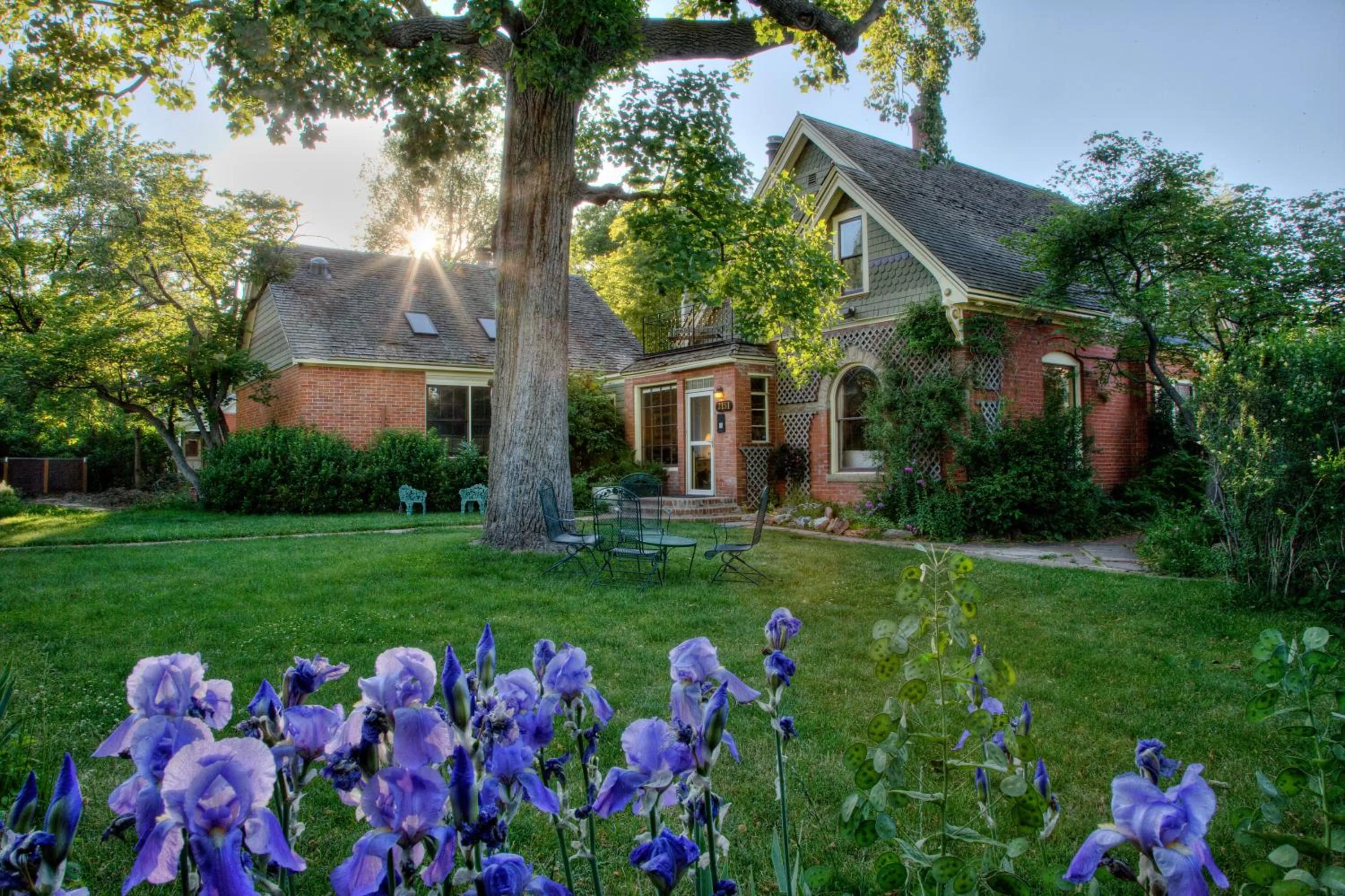 Property building in Boulder Guest House