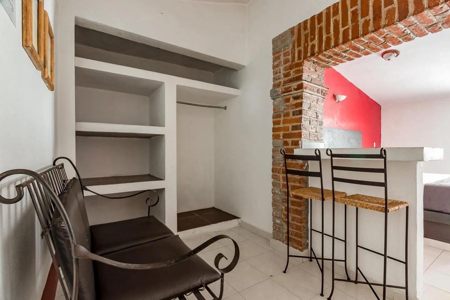 Ayenda Mesón del Río