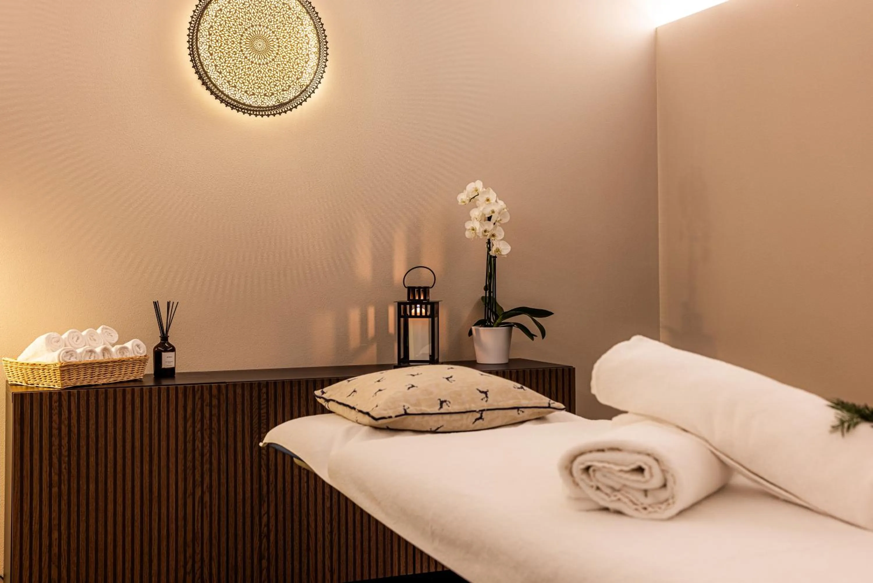 Spa and wellness centre/facilities, Bed in Hotel Altein Arosa, a Faern Collection Resort