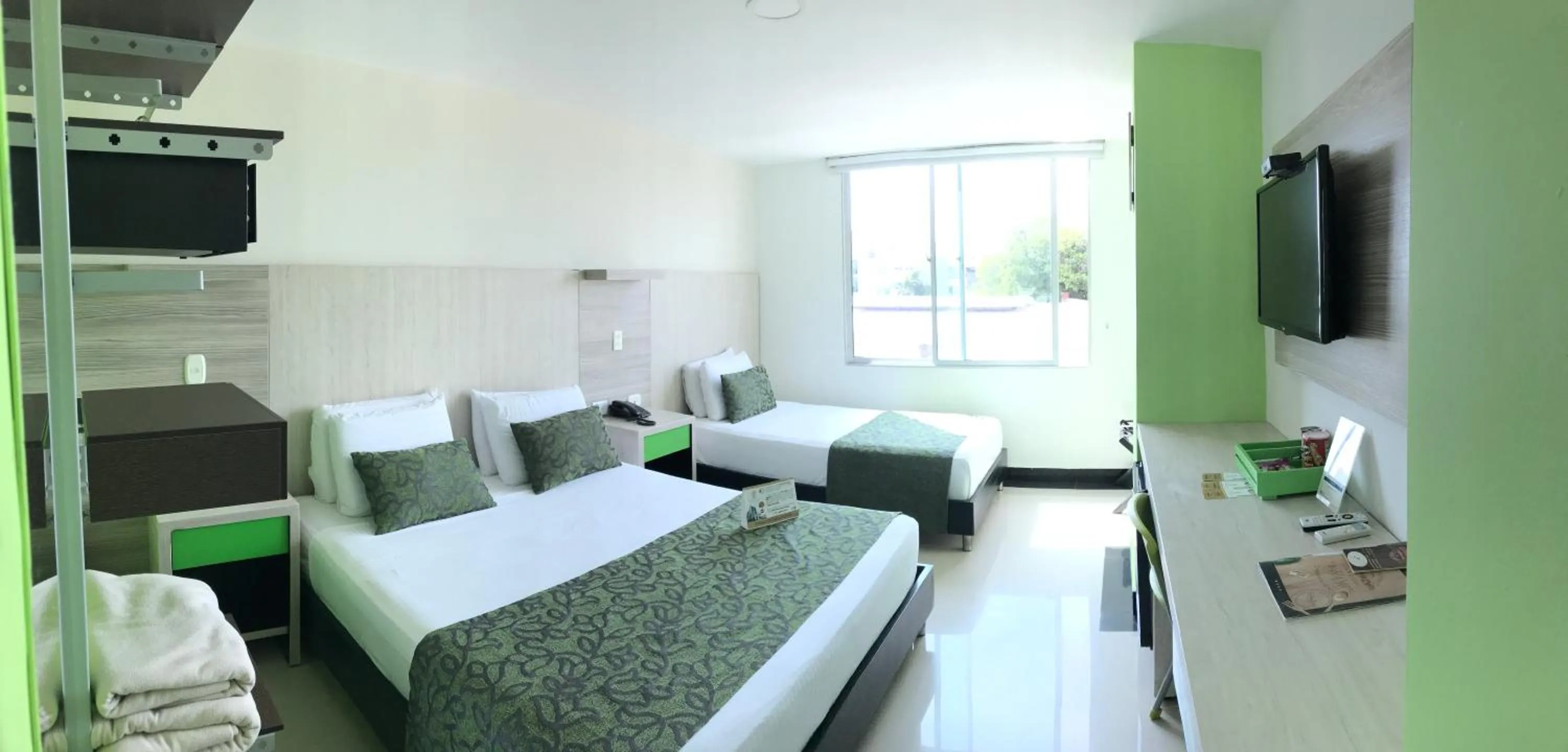 Bedroom, Bed in Hotel Genova Prado