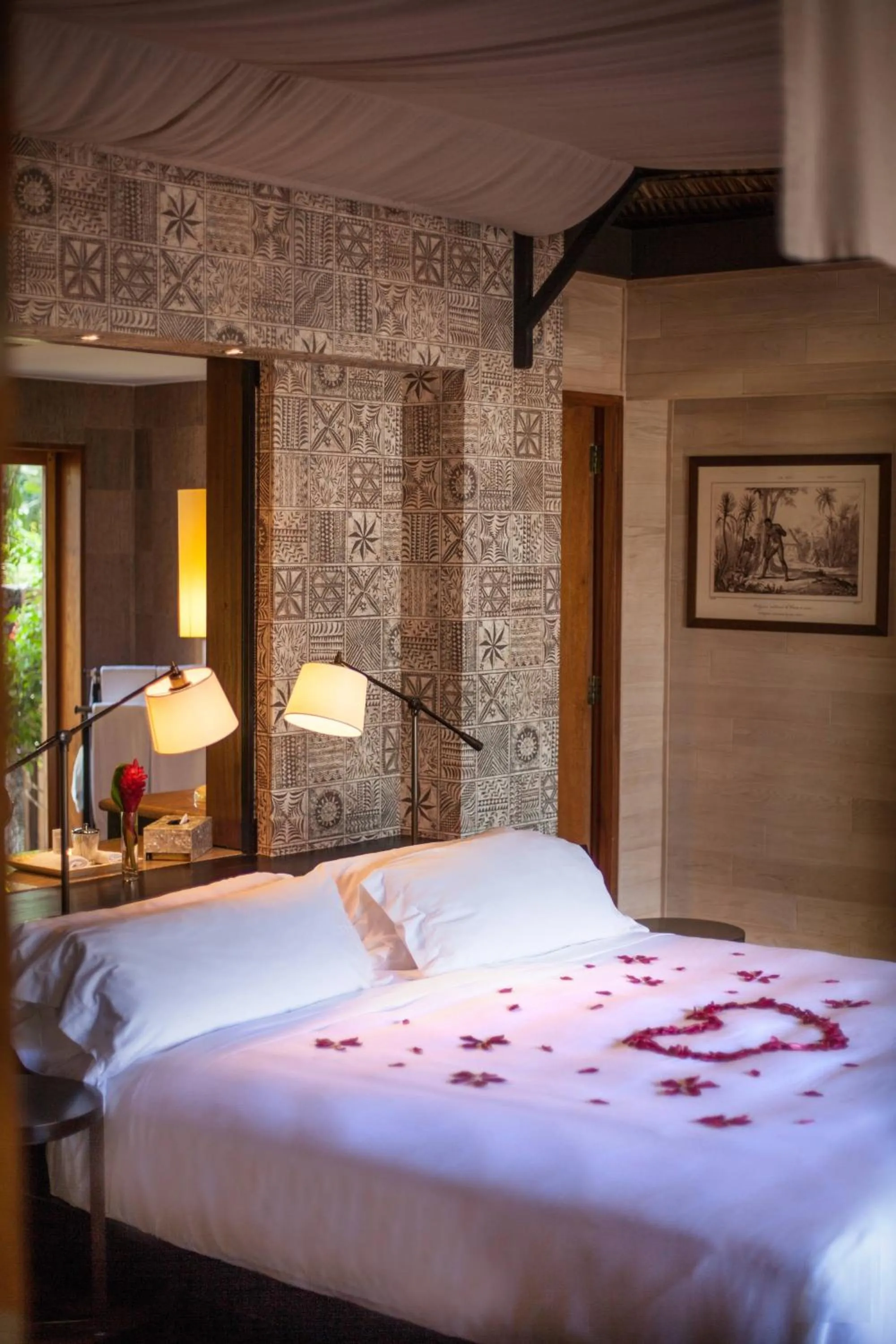 Swimming pool, Bed in The St. Regis Bora Bora Resort