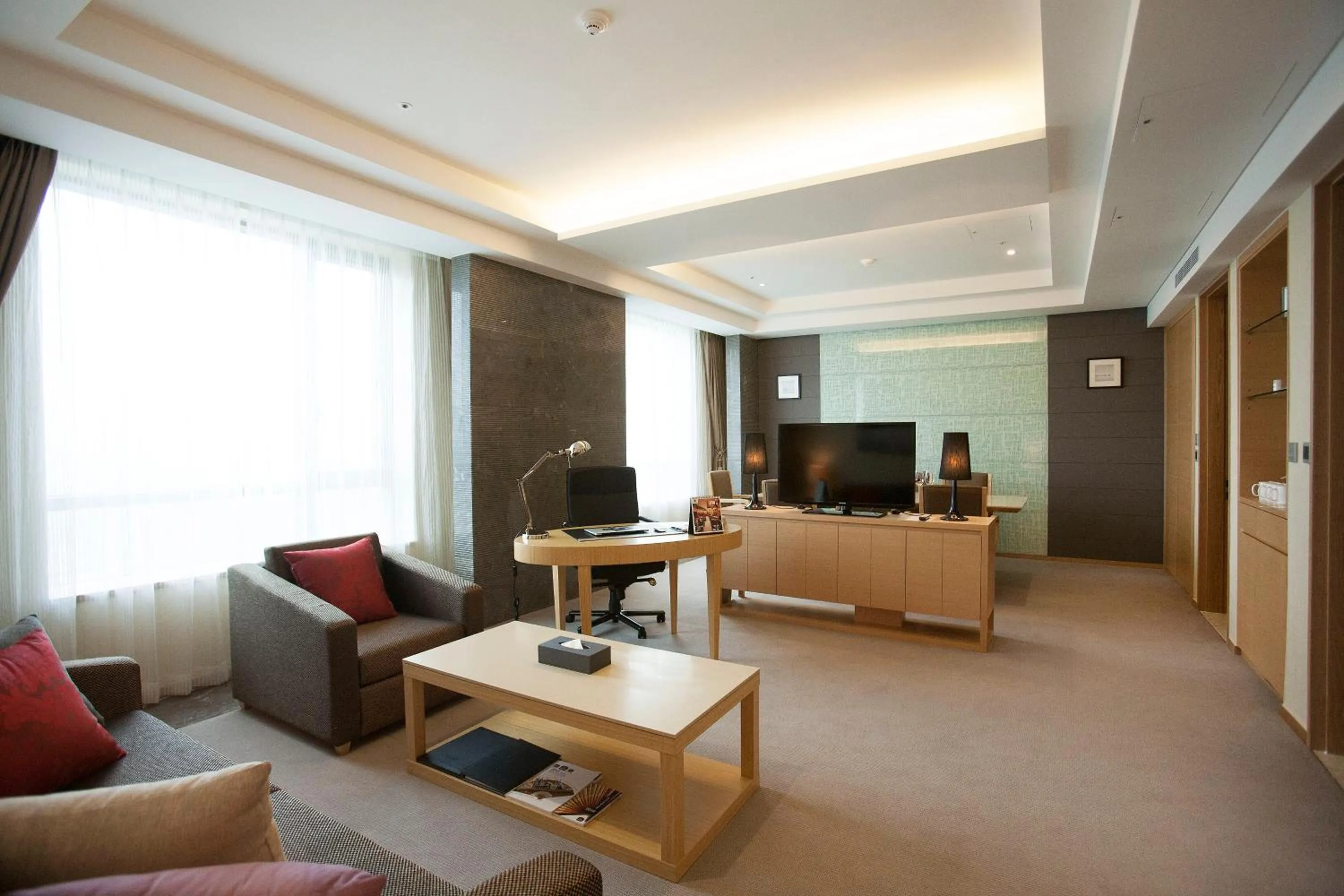 TV and multimedia in Best Western Hotel Gunsan