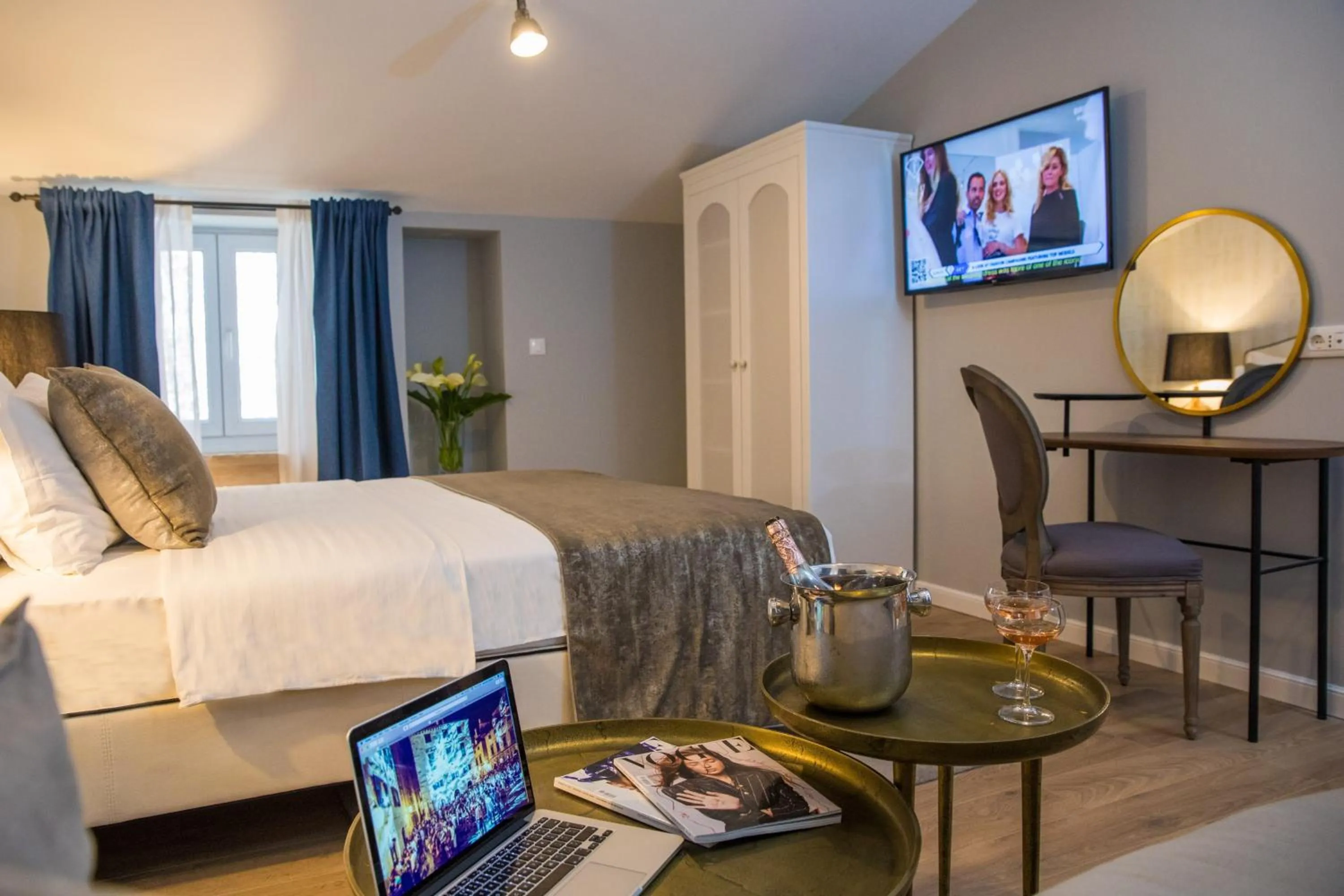 Restaurant/places to eat, Bed in Palacio Celeste