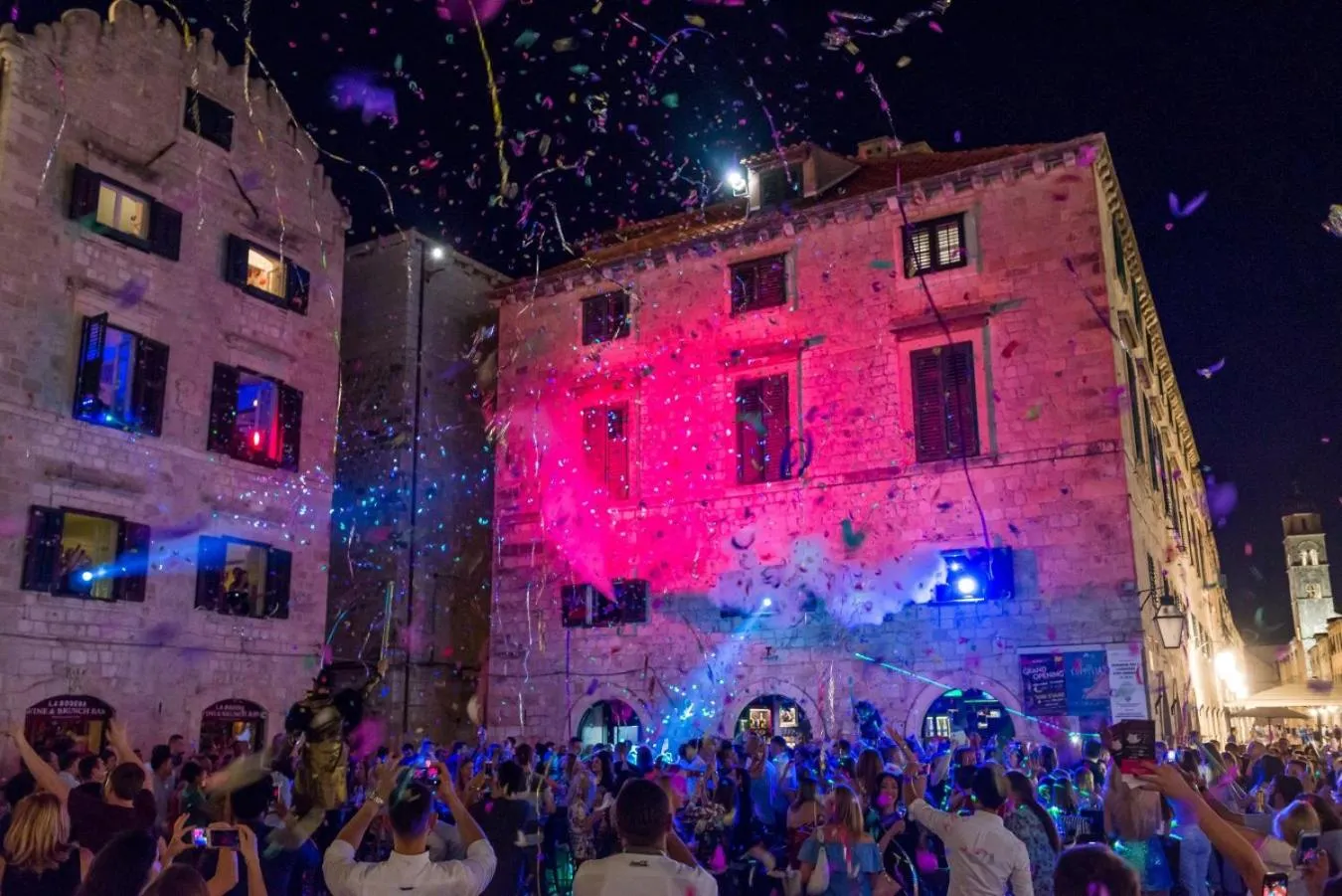 Restaurant/places to eat in Palacio Celeste