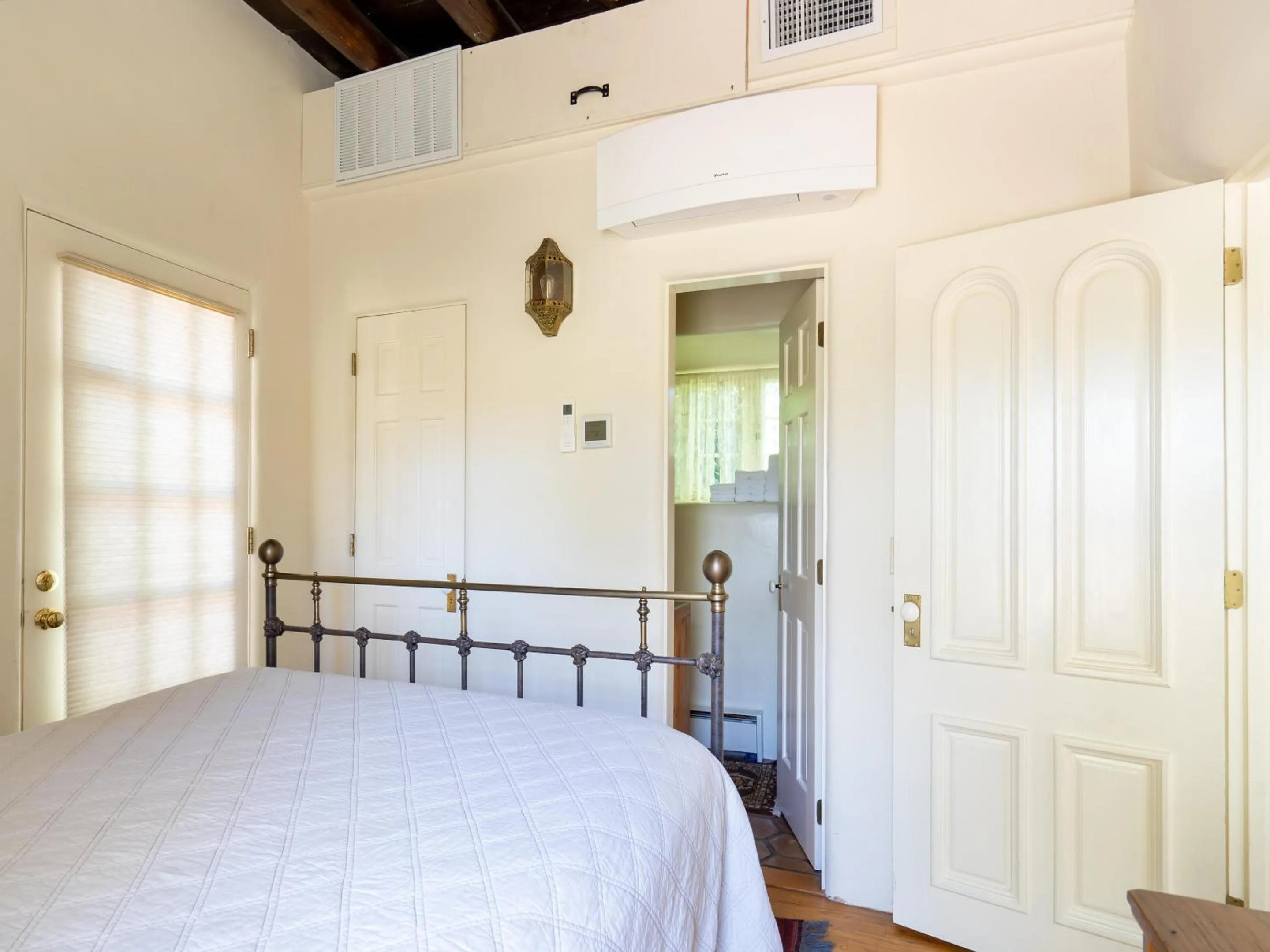 Property building, Bed in Siete Caballos