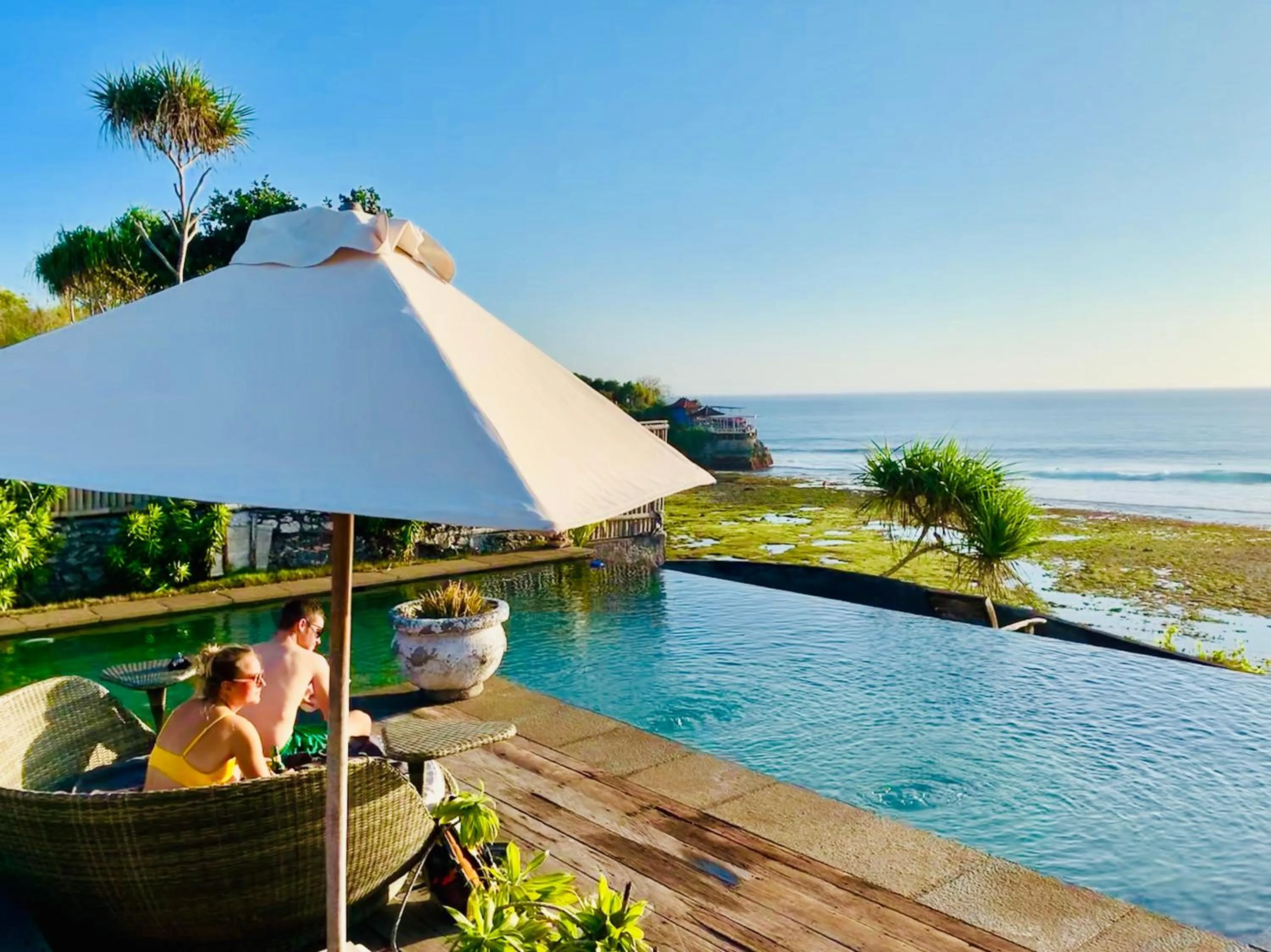 People in The Palms Ceningan Hotel