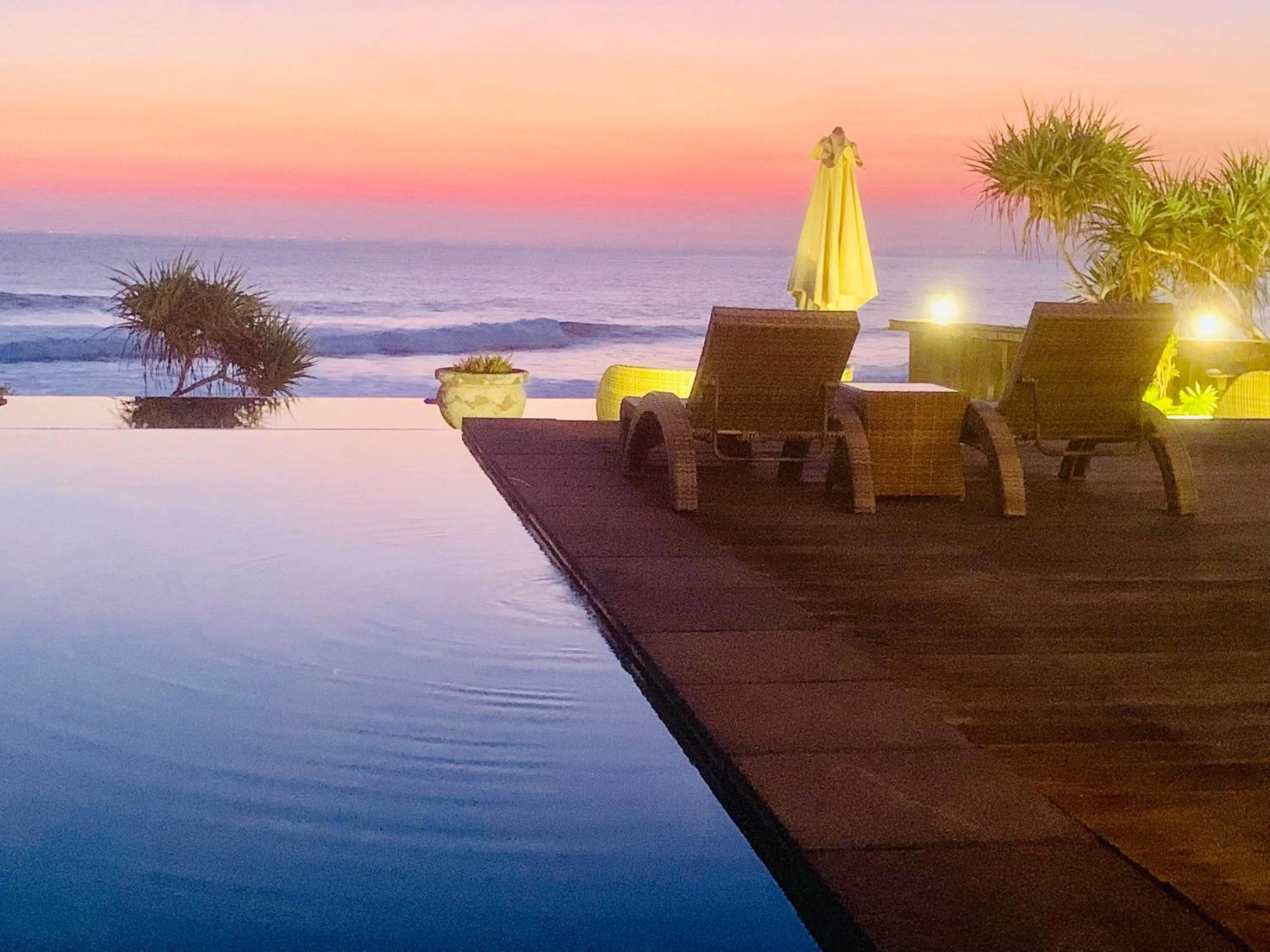 Swimming pool in The Palms Ceningan Hotel
