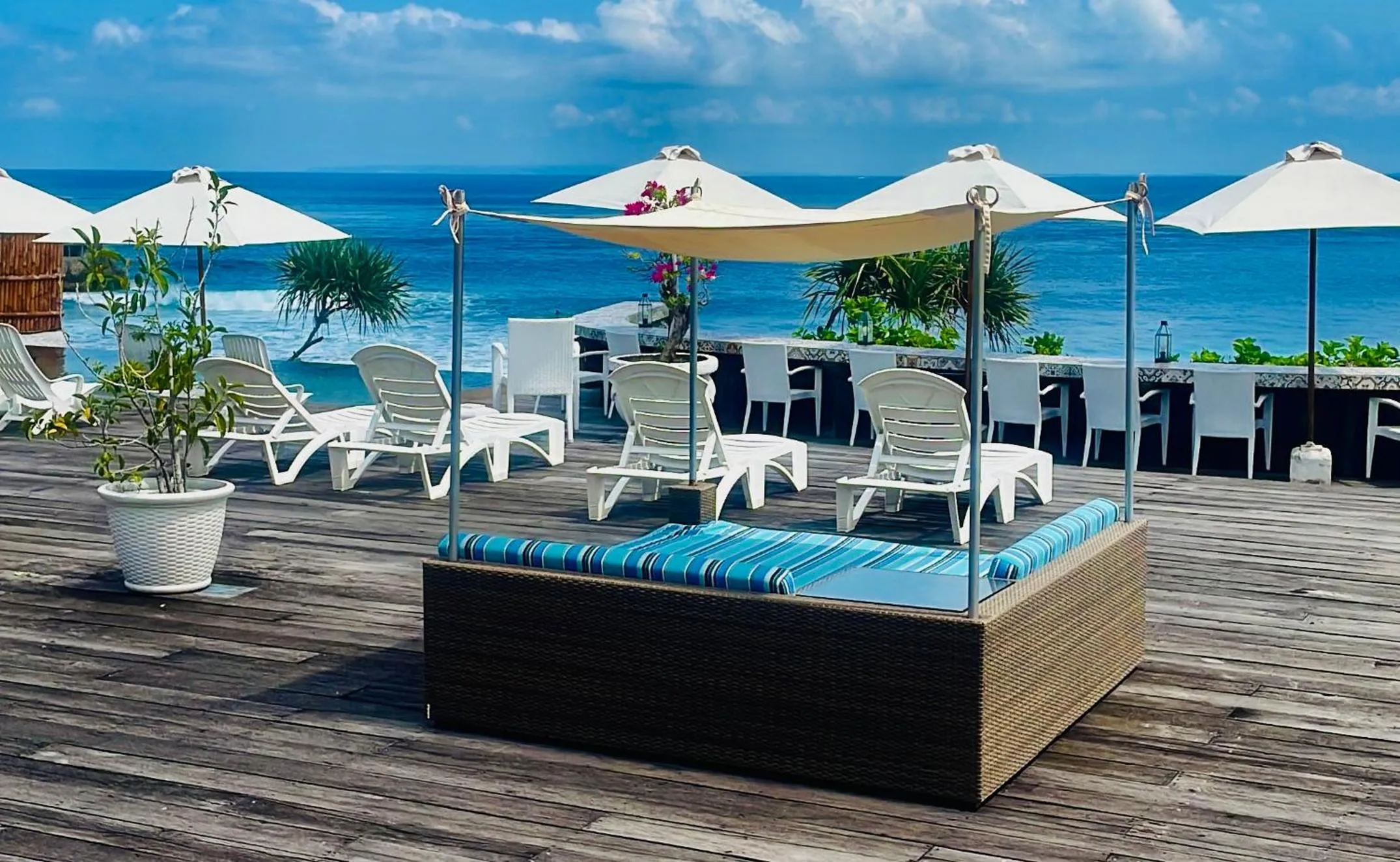 Patio in The Palms Ceningan Hotel