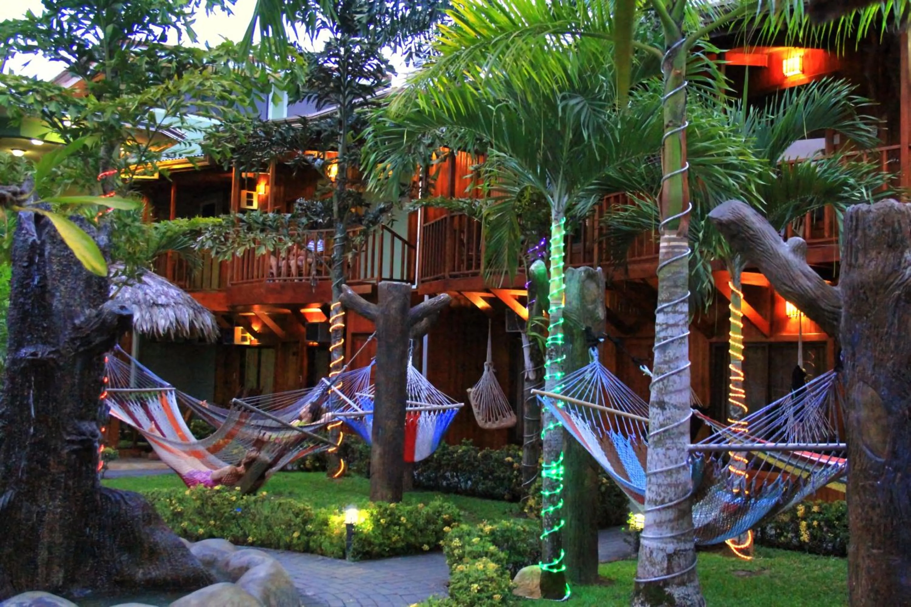Property building in Poshtel Arenal