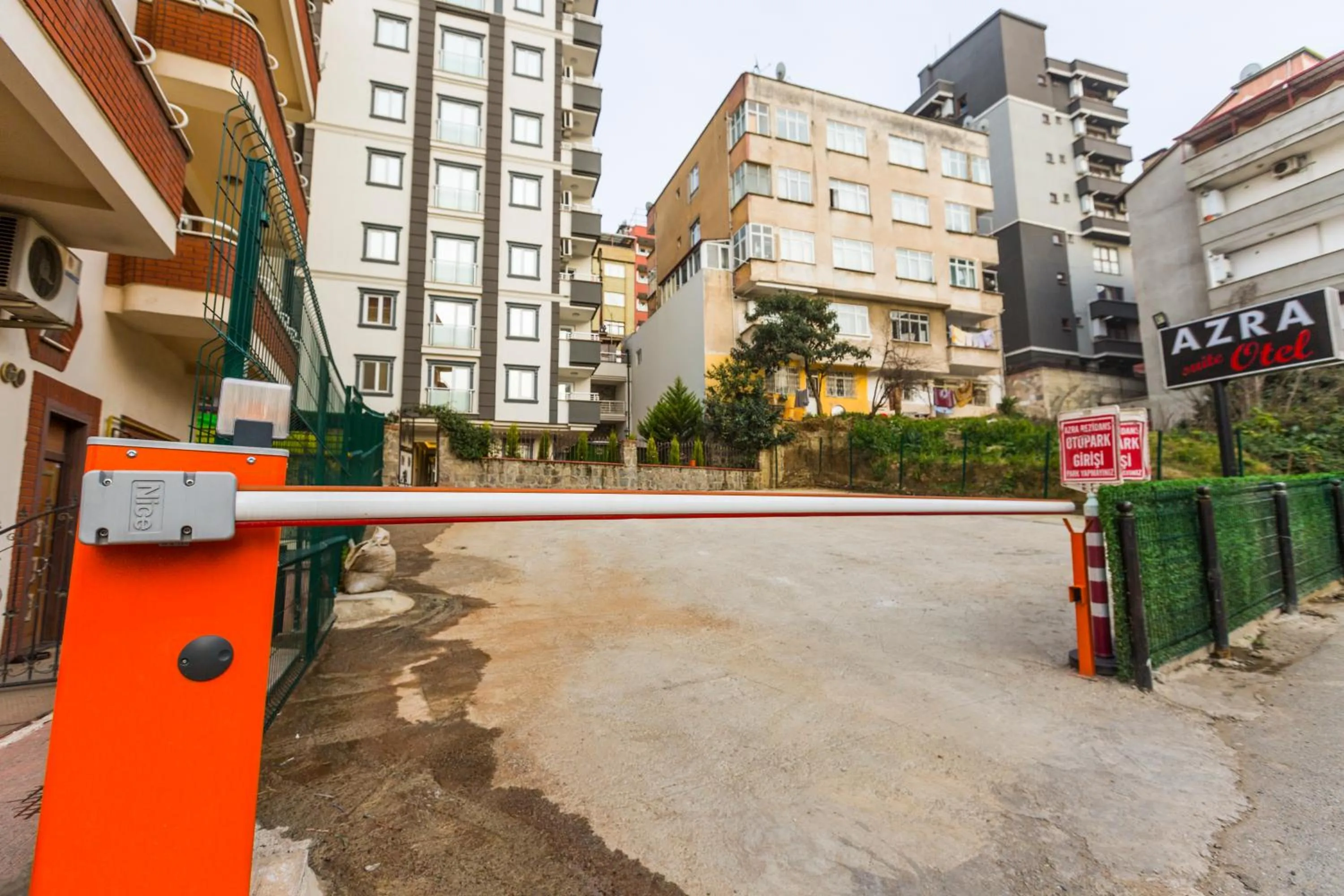 Parking in Azra Residence Otel