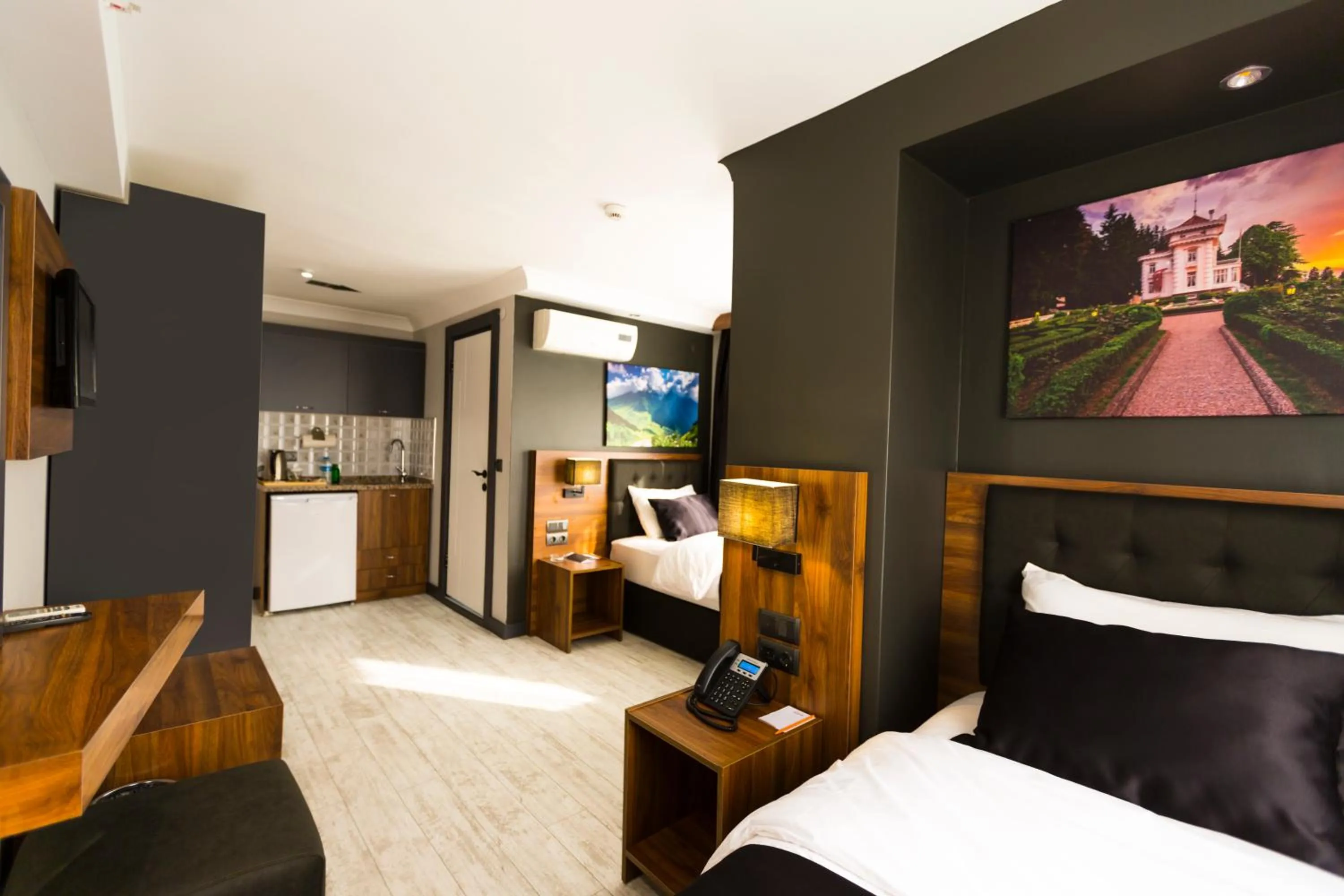 Photo of the whole room, Bed in Azra Residence Otel