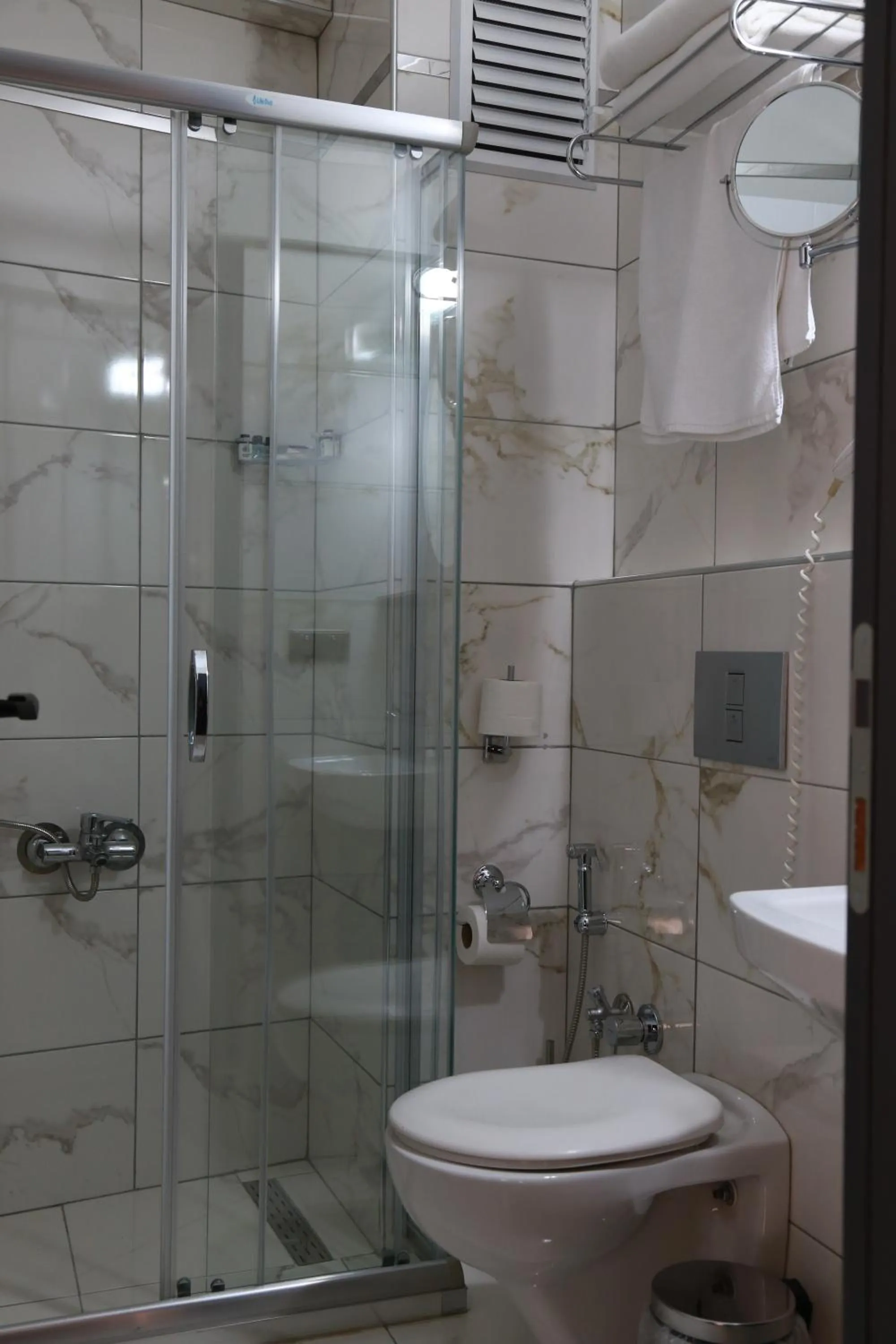 Bathroom in Azra Residence Otel