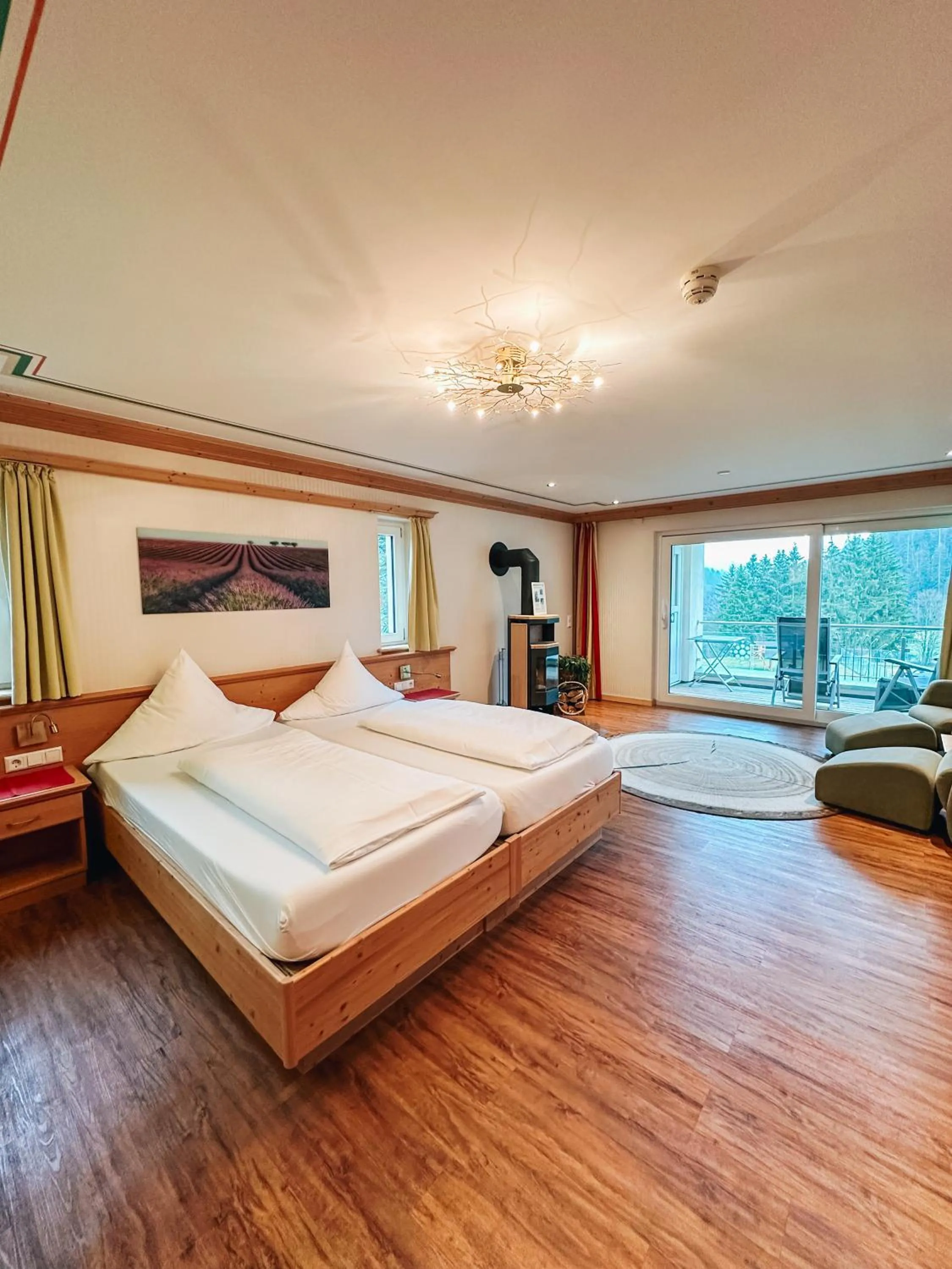 Photo of the whole room, Bed in Hotel Schwarzwald-Resort Rößle