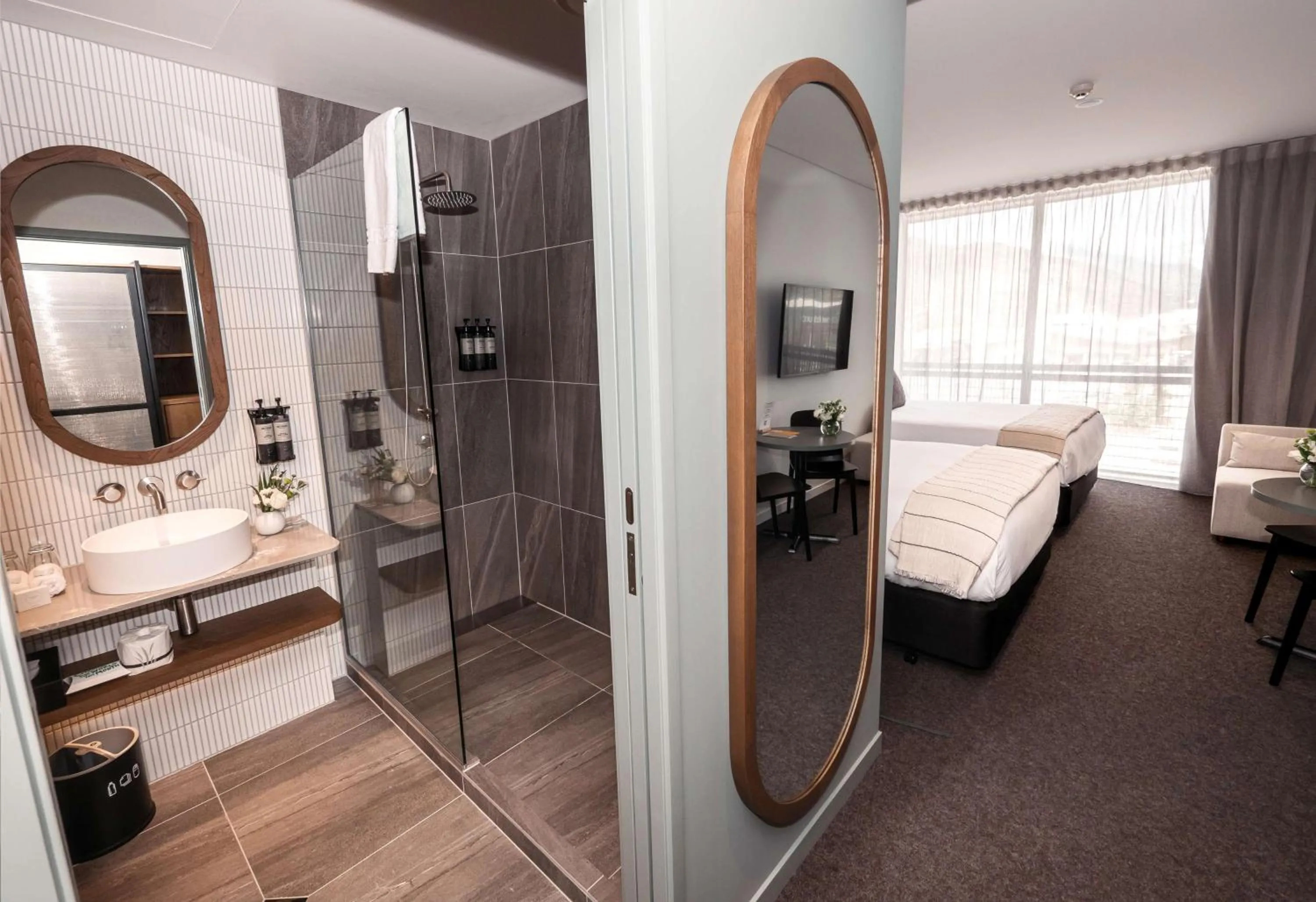Shower, Bed in Sudima Queenstown Five Mile