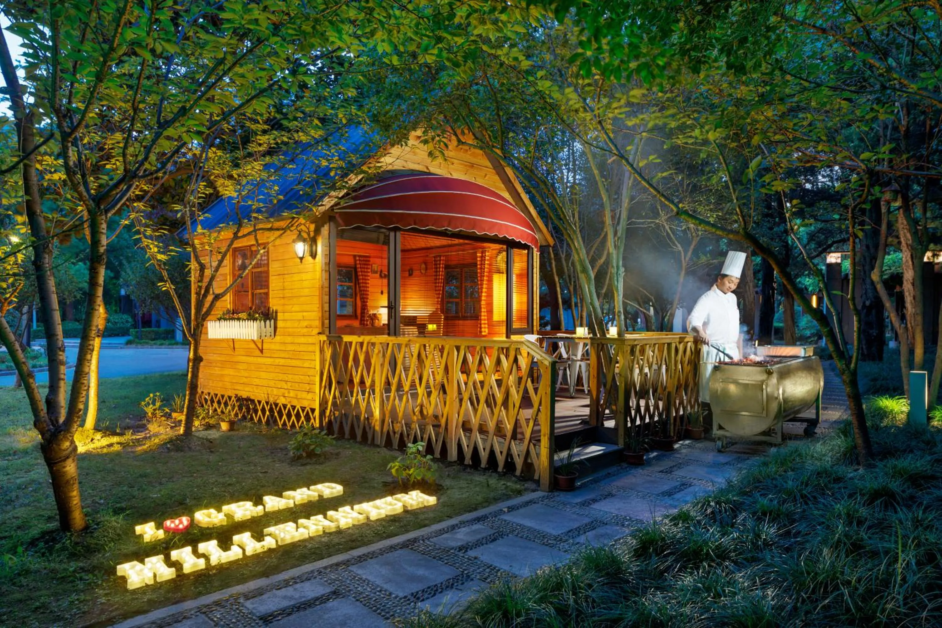 Restaurant/places to eat in Grand Millennium Shanghai HongQiao