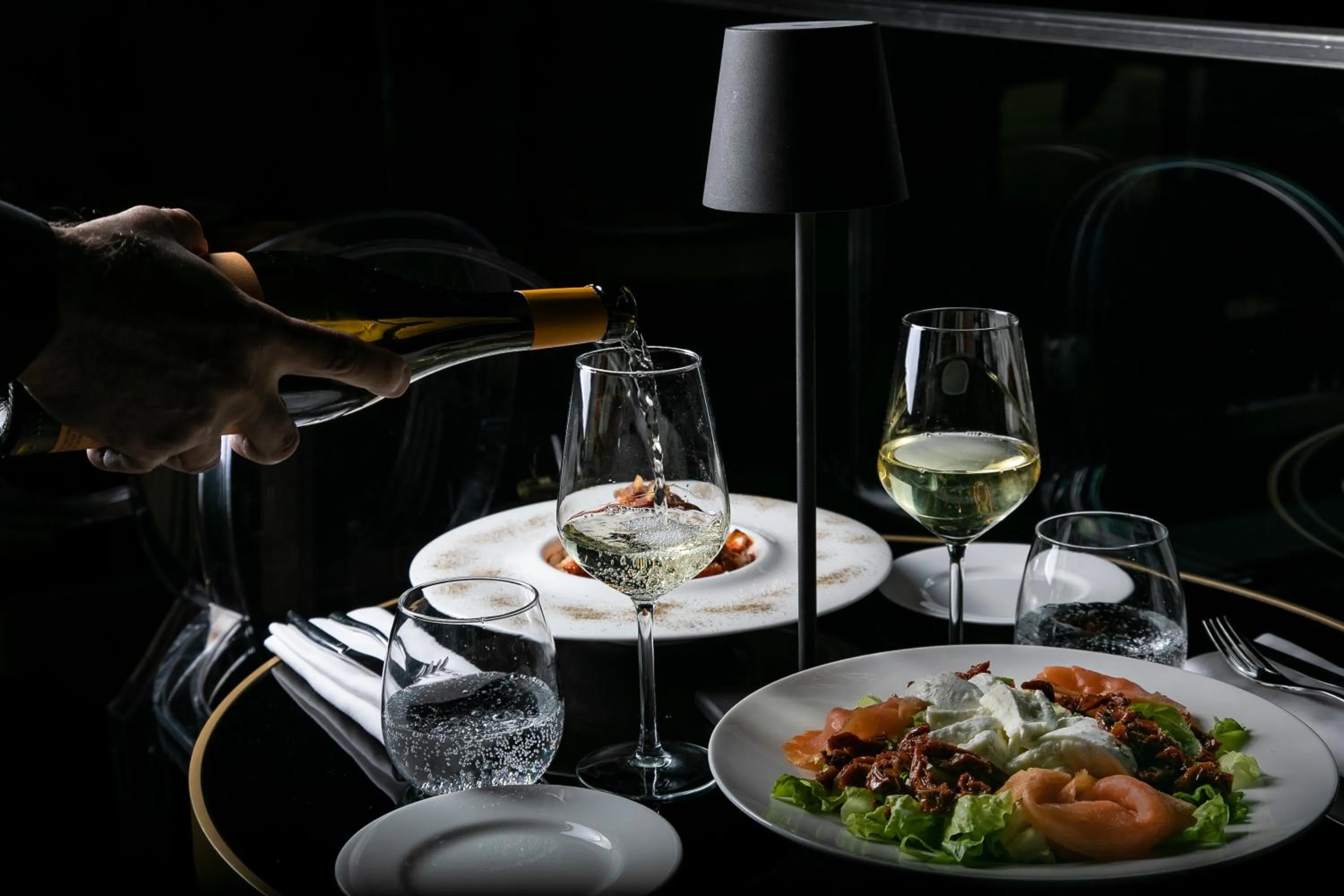 Restaurant/places to eat in Rome Life Hotel