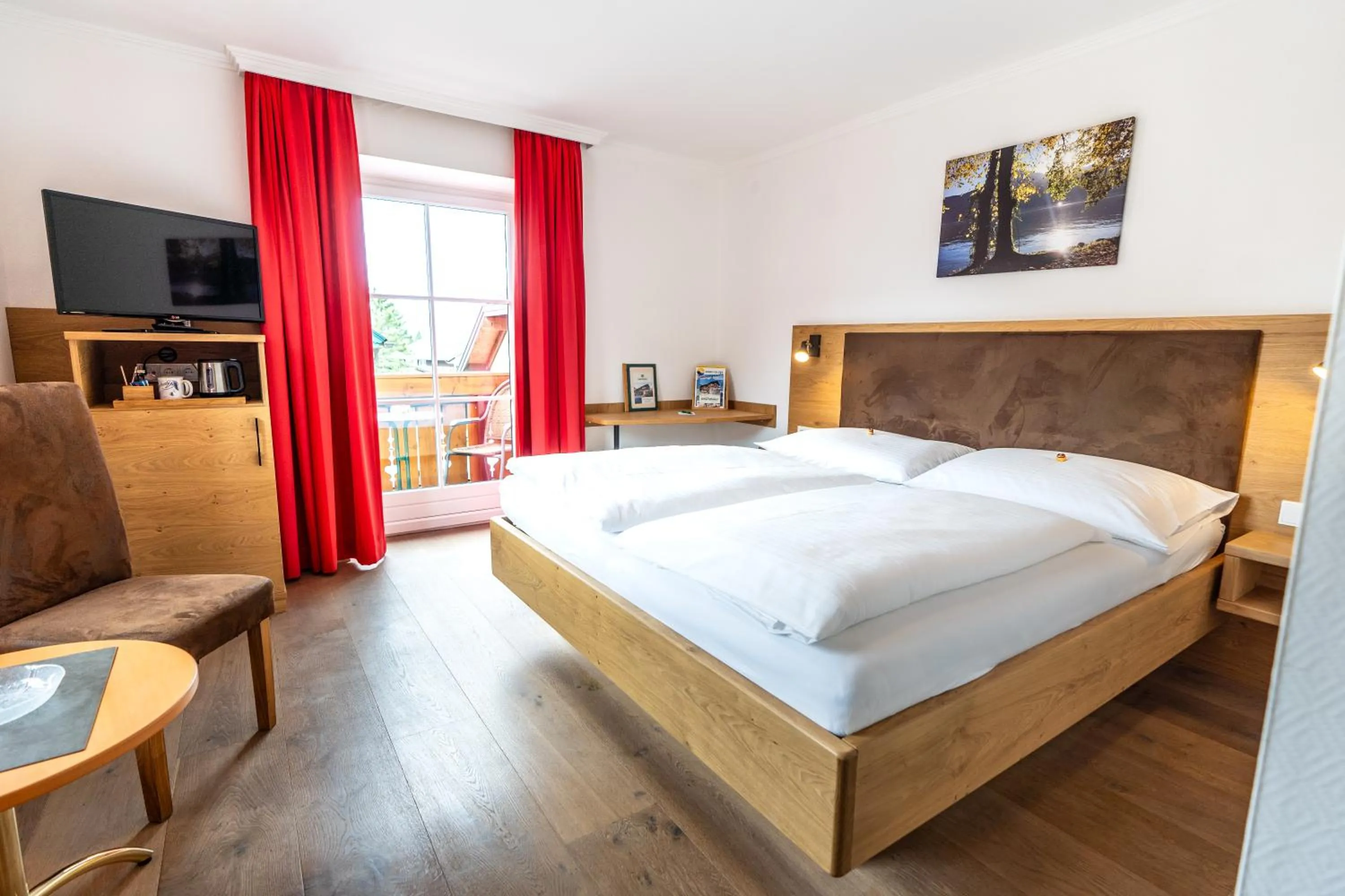 Photo of the whole room, Bed in Hotel-Garni Schernthaner