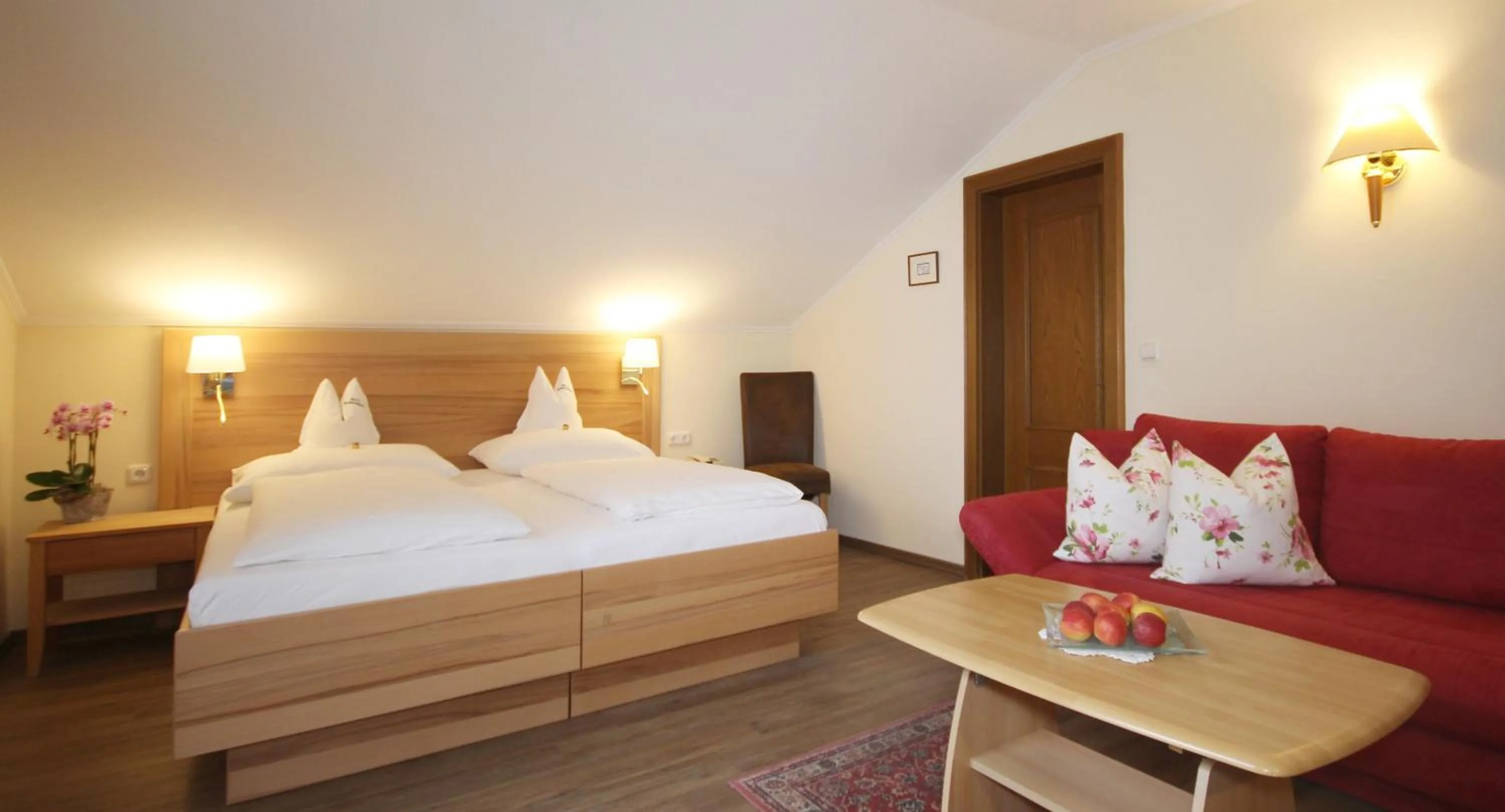 Bed in Hotel-Garni Schernthaner