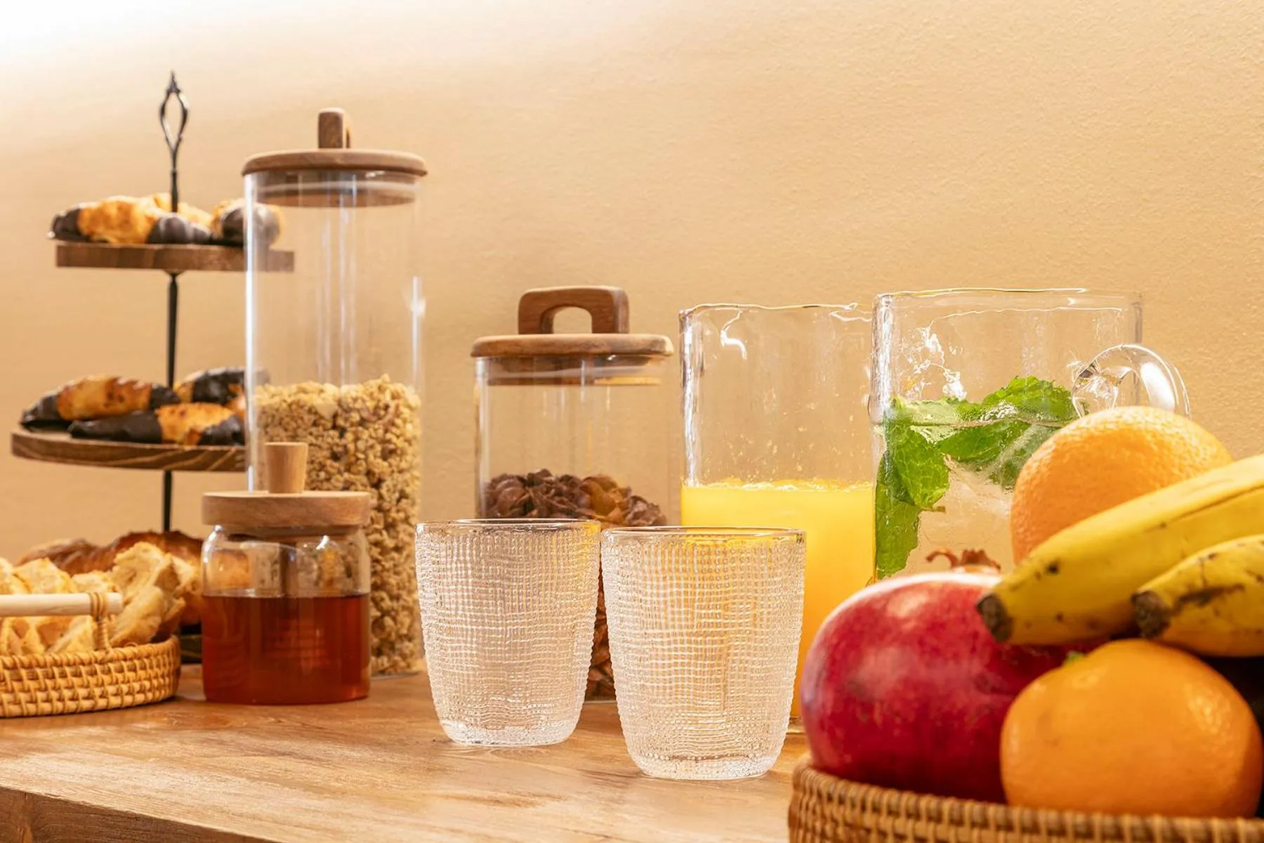 Food and drinks in Olivia Barcelona