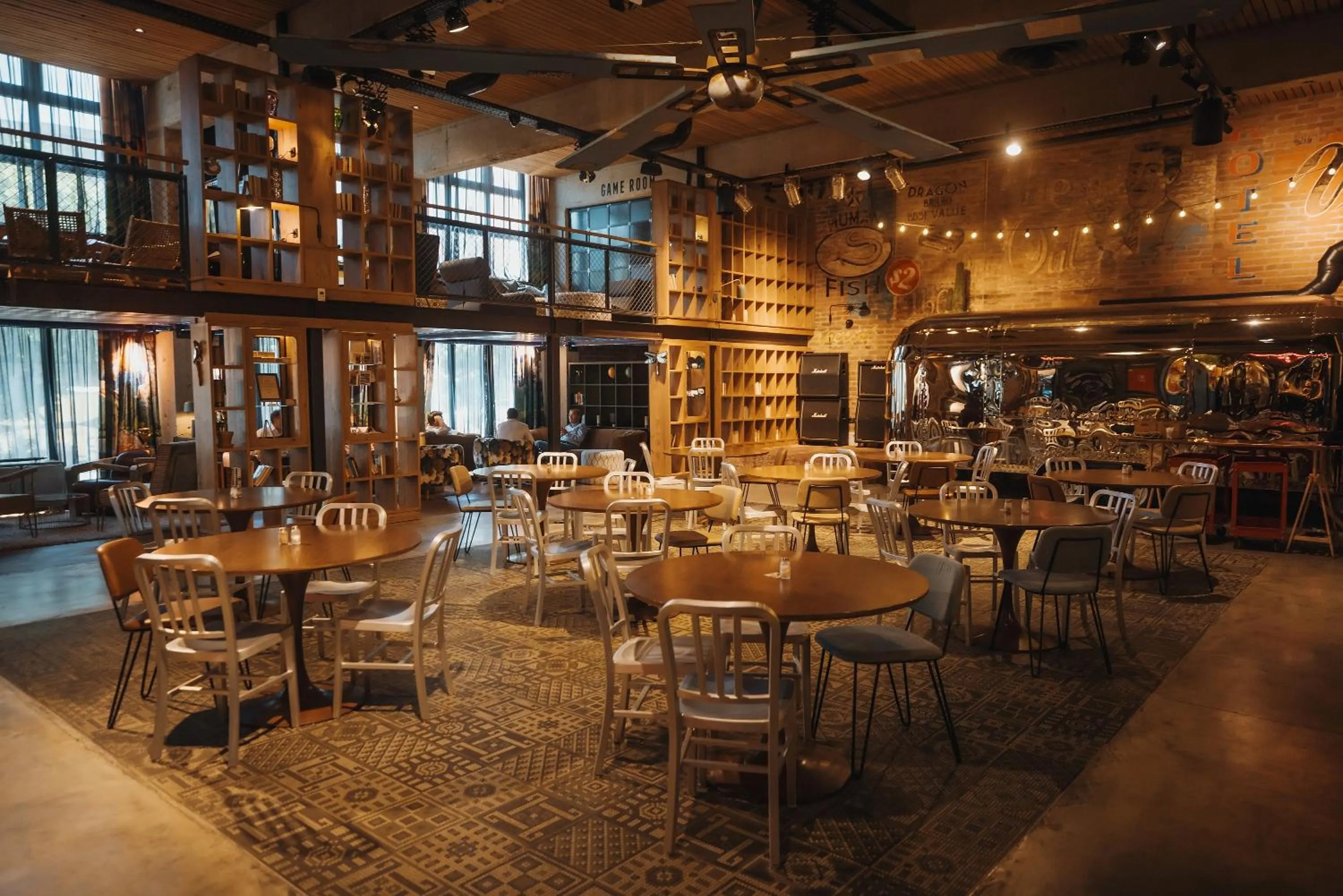 Restaurant/places to eat in ONE66 Hotel