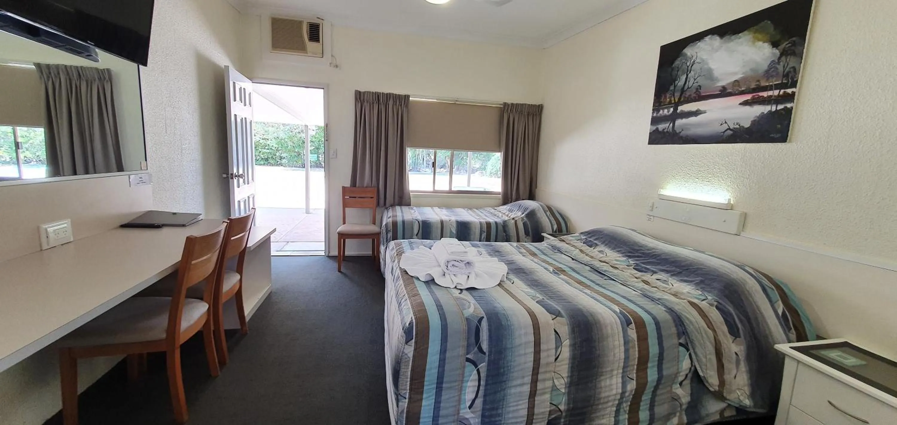 Photo of the whole room in Benaraby Hilltop MotorInn