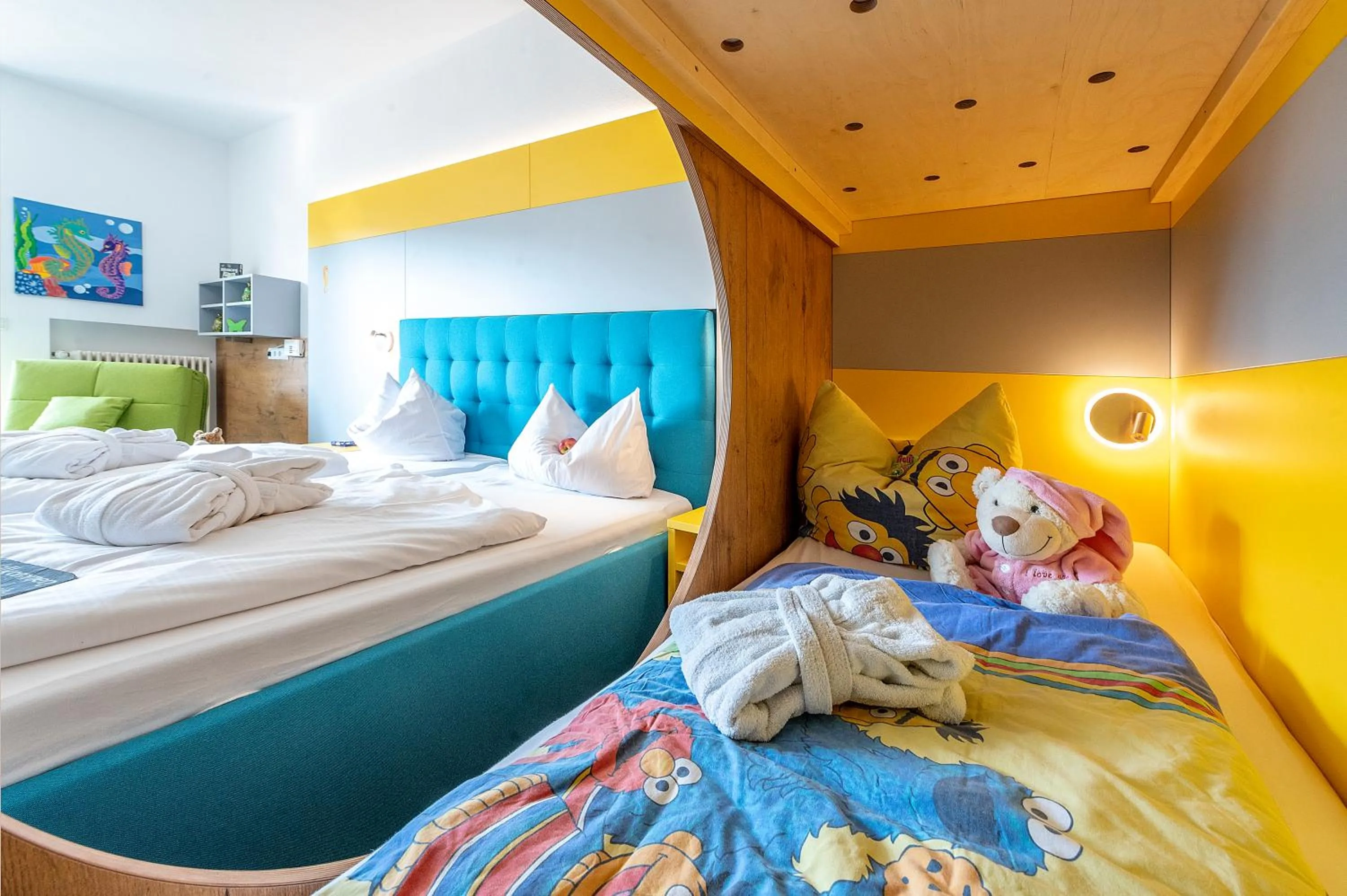 Photo of the whole room, Bed in Familotel Mein Krug