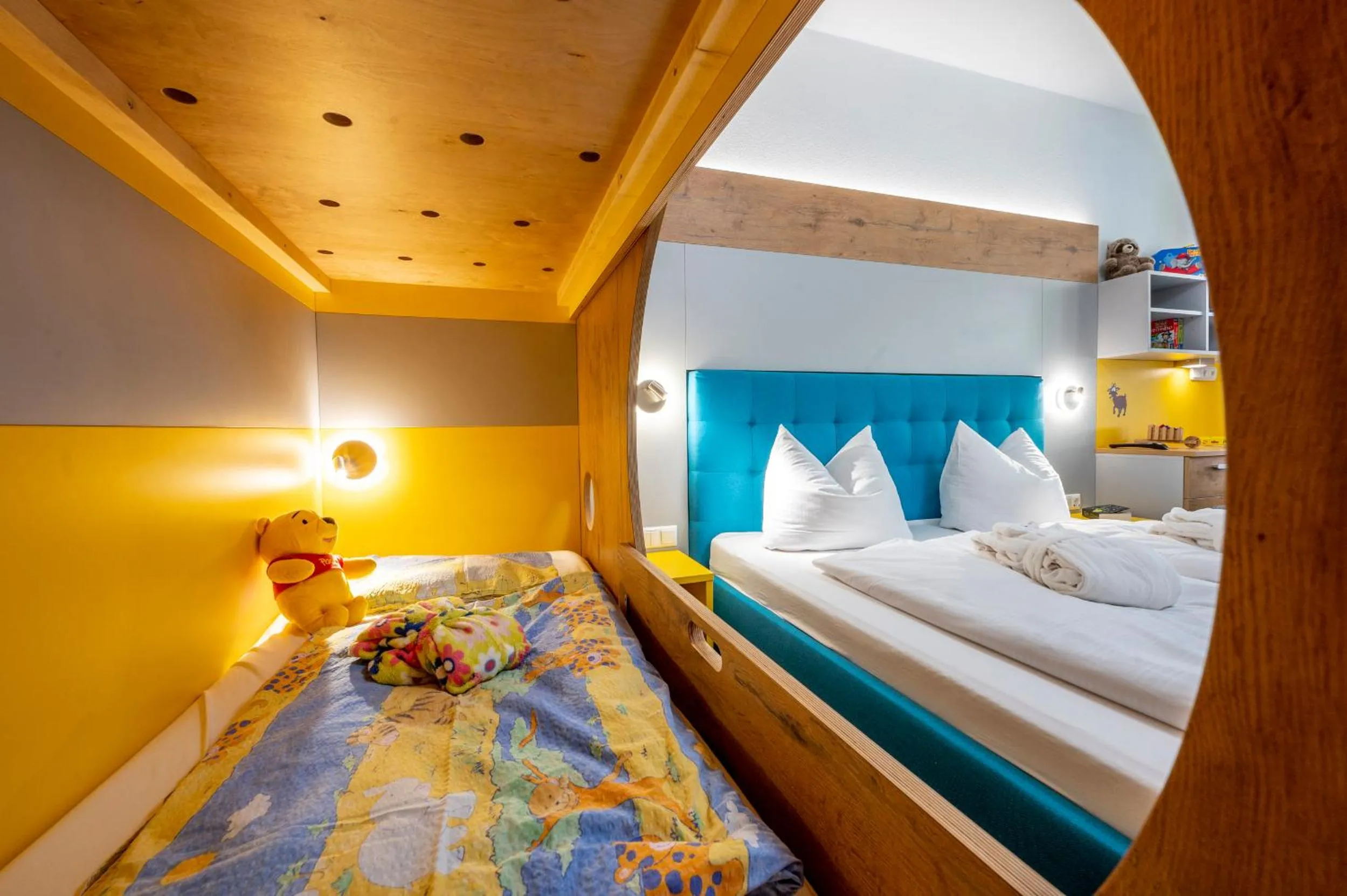 Photo of the whole room, Bed in Familotel Mein Krug