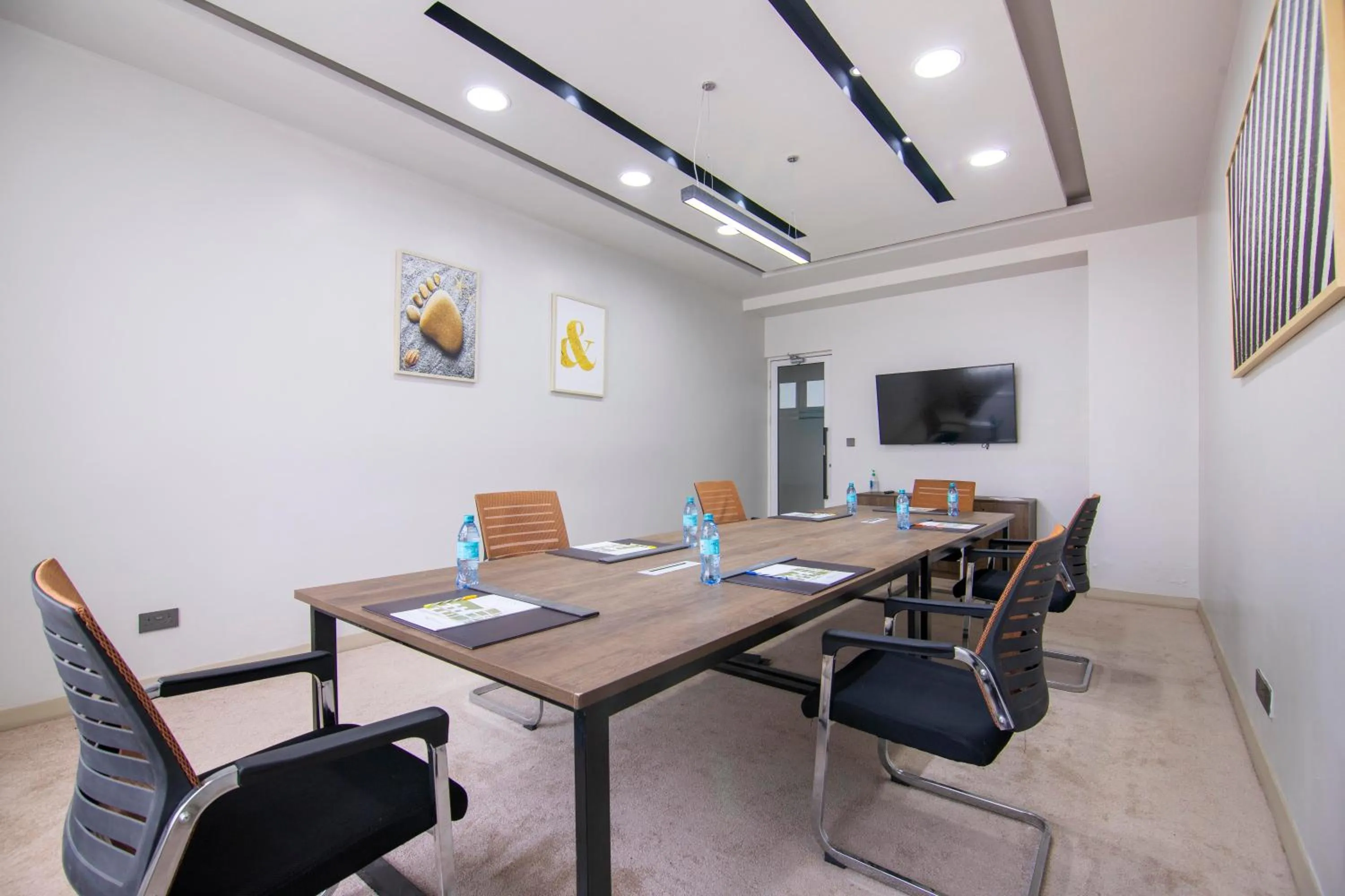 Business facilities in Eseriani The Resort