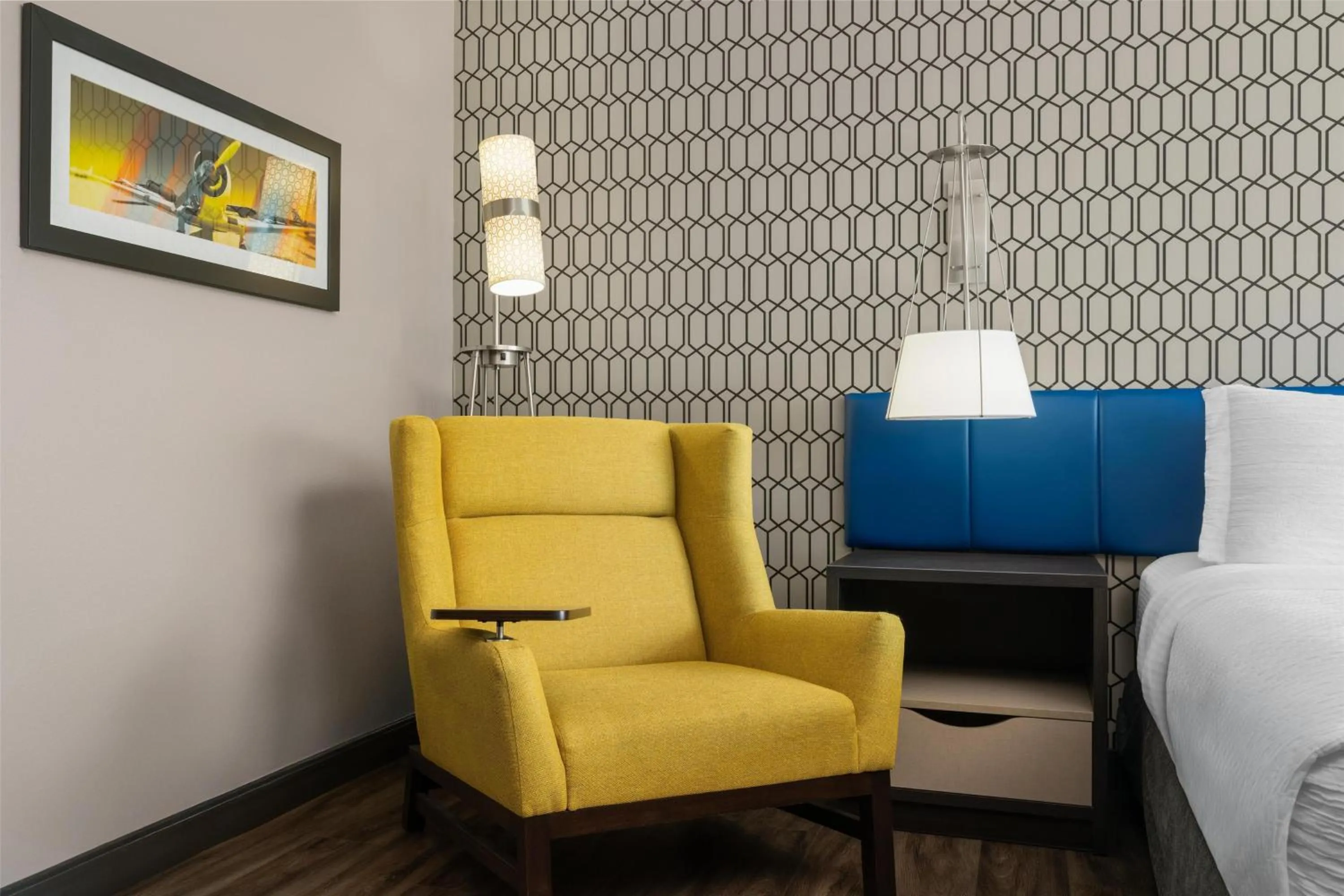 Bedroom, Bed in GLō Best Western Enid OK Downtown - Convention Center Hotel