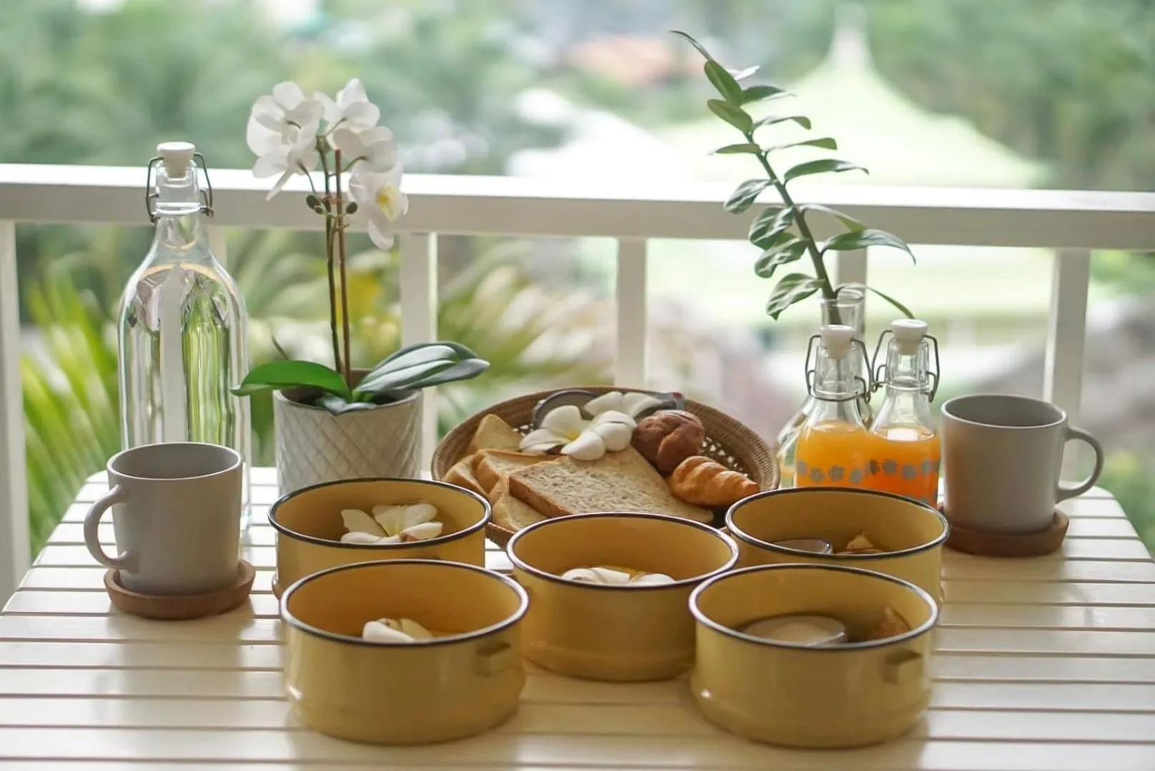 Breakfast in Baan Phuvara Retreat - Romantic Jacuzzi Mountain View Villas