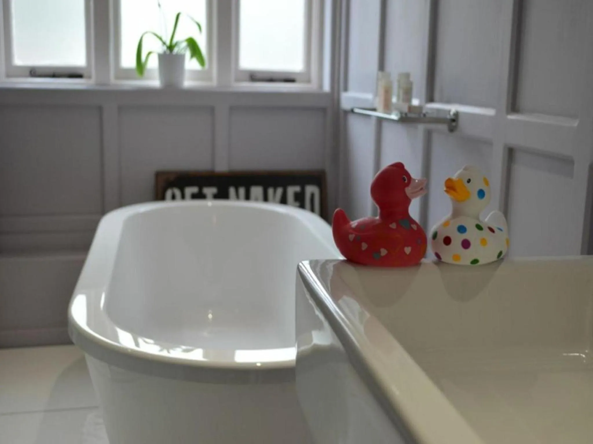 Bathroom in The Black Horse Fulmer