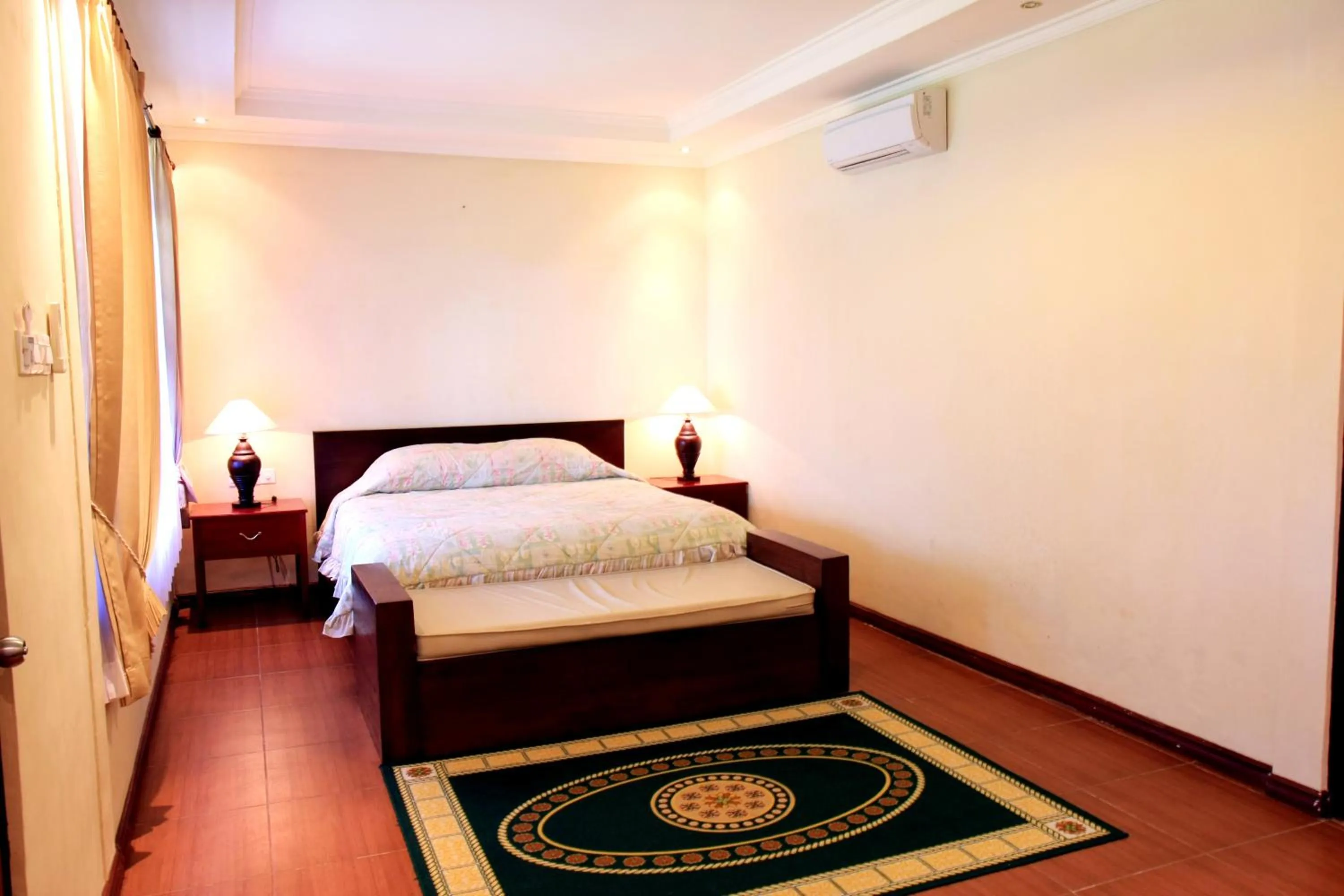 Bed in mascot hotel senggigi