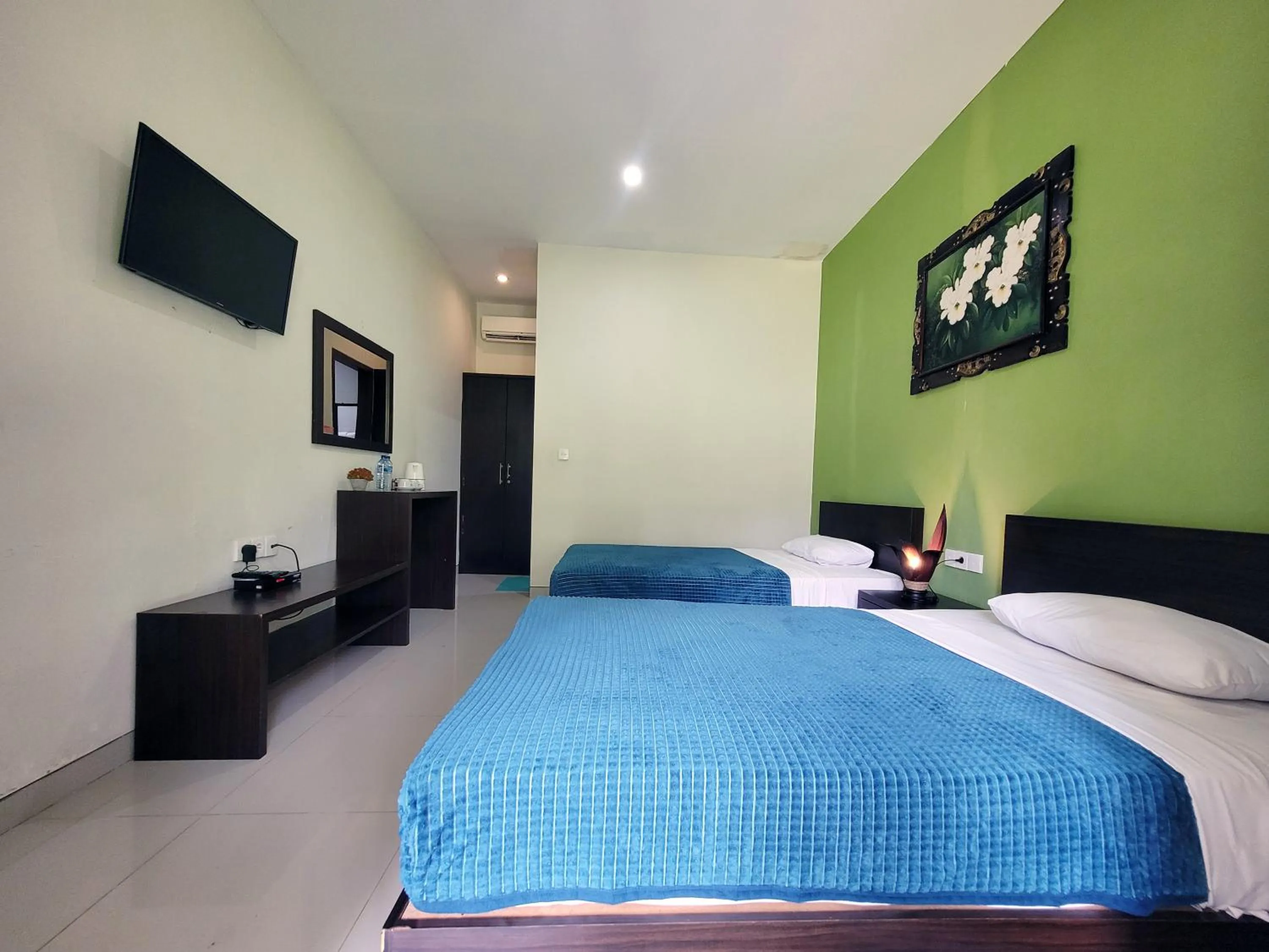 Bed in mascot hotel senggigi