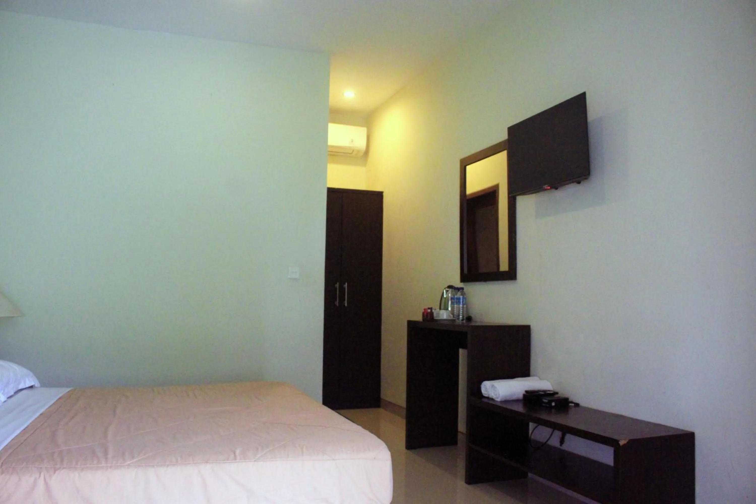 Bed in mascot hotel senggigi