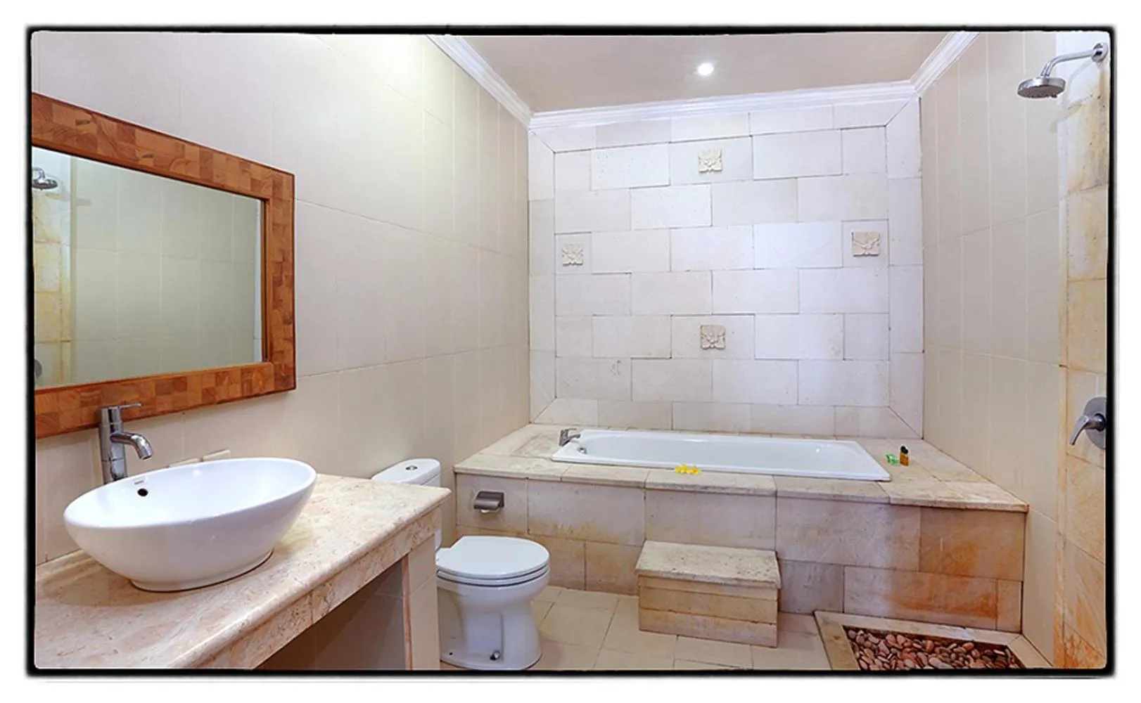 mascot hotel senggigi