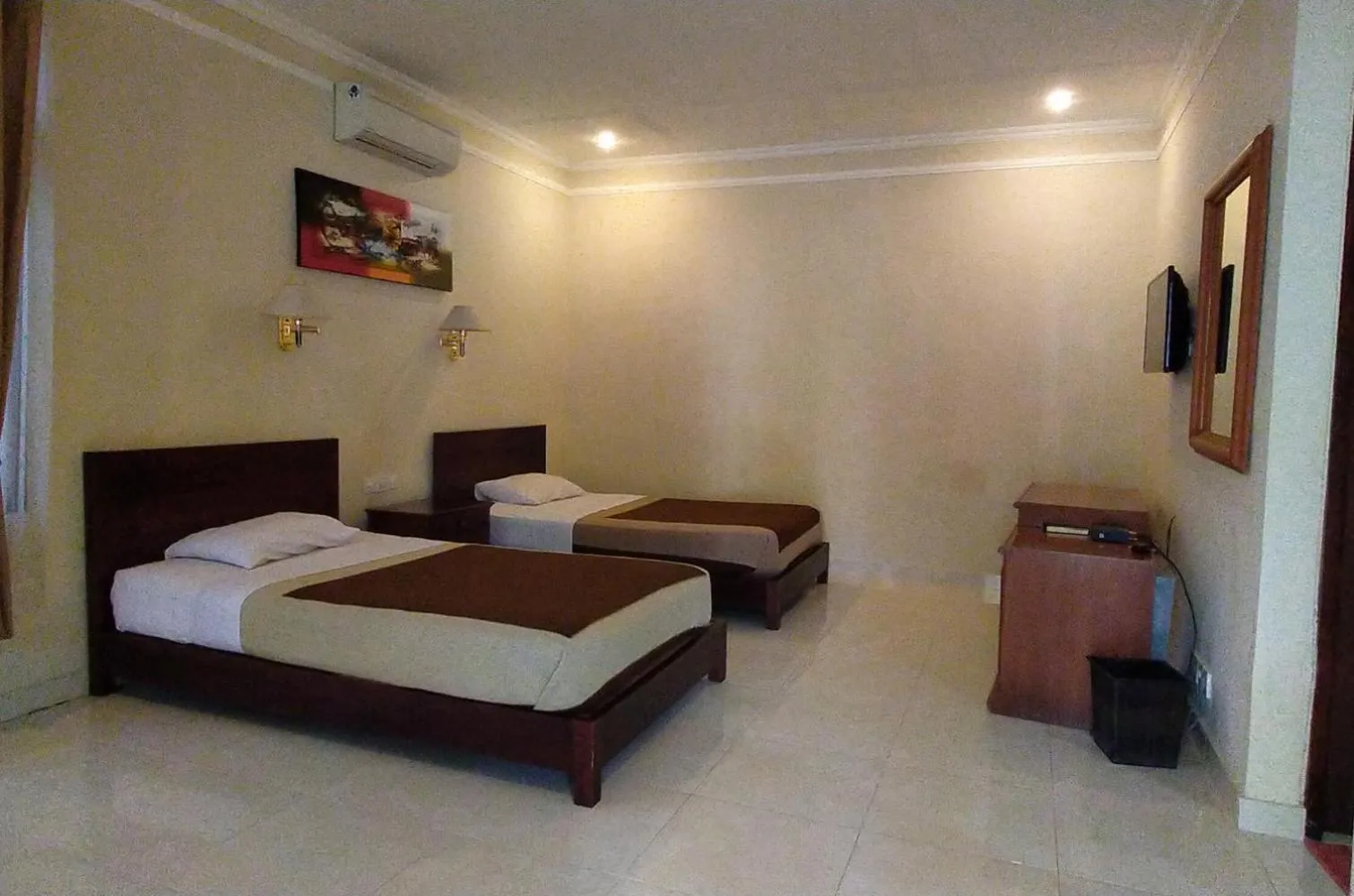 Bed in mascot hotel senggigi