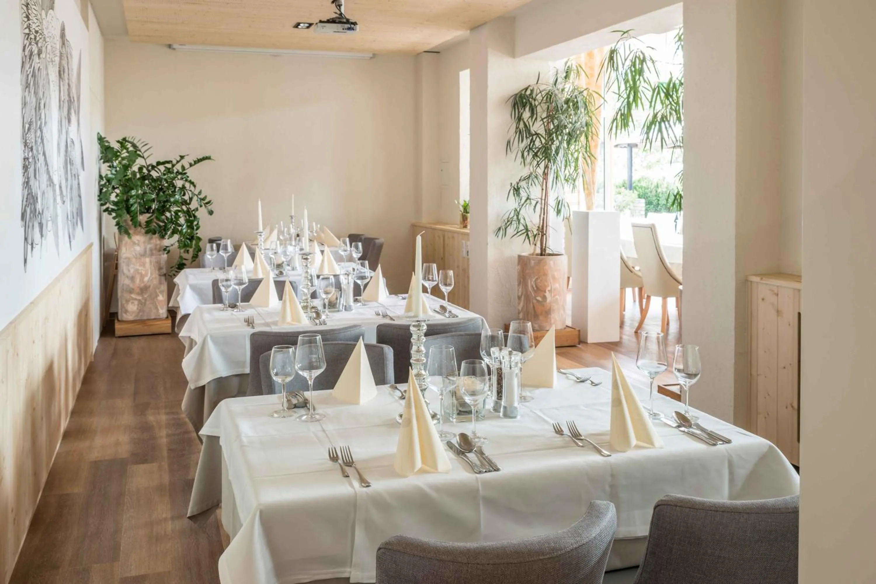 Restaurant/places to eat in Garten-Hotel Ochensberger