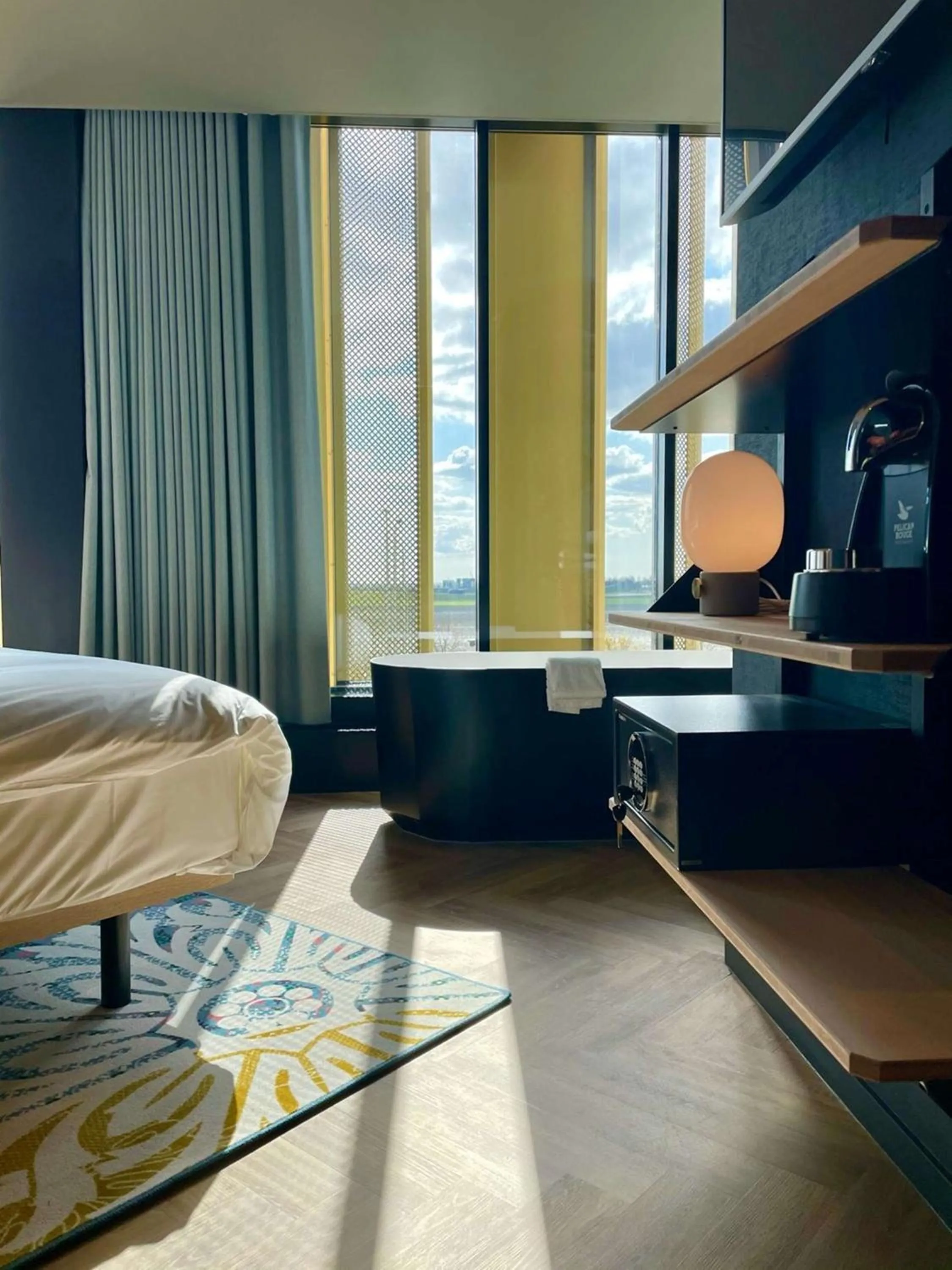 Bedroom, Bed in The Florian Amsterdam Schiphol Airport, WorldHotels Crafted