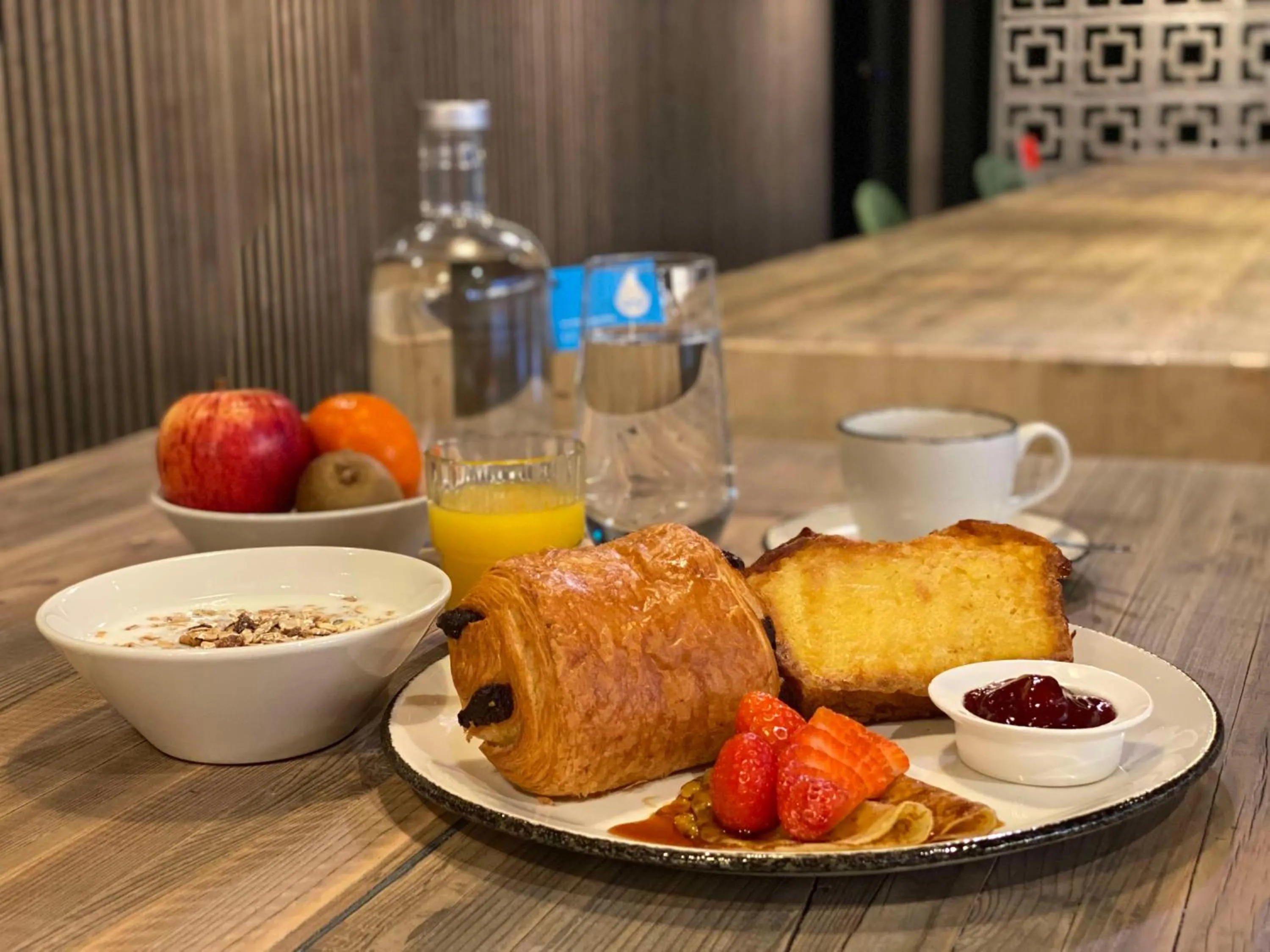 Food and drinks in The Florian Amsterdam Schiphol Airport, WorldHotels Crafted