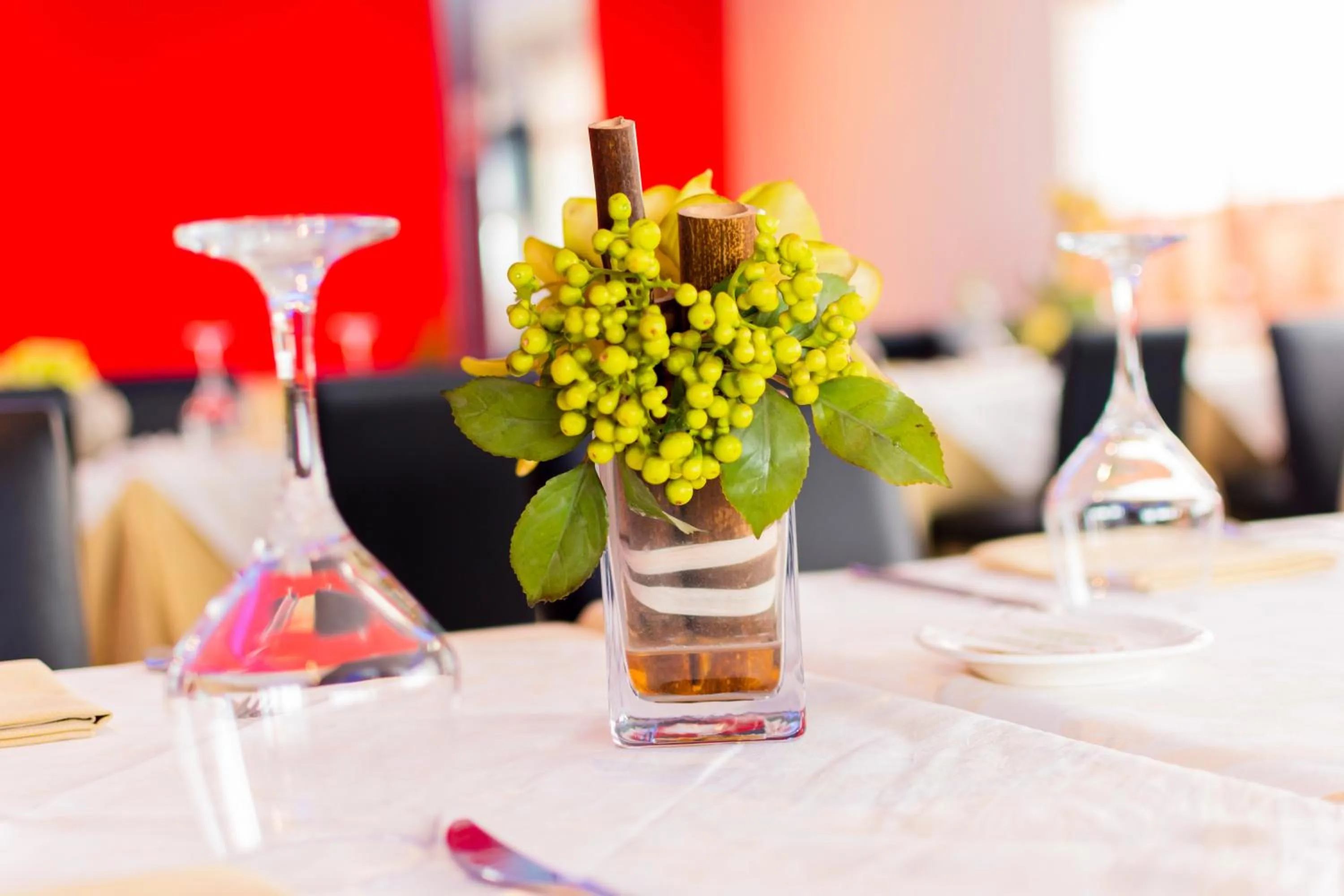 Restaurant/places to eat in Bano Palace Hotel