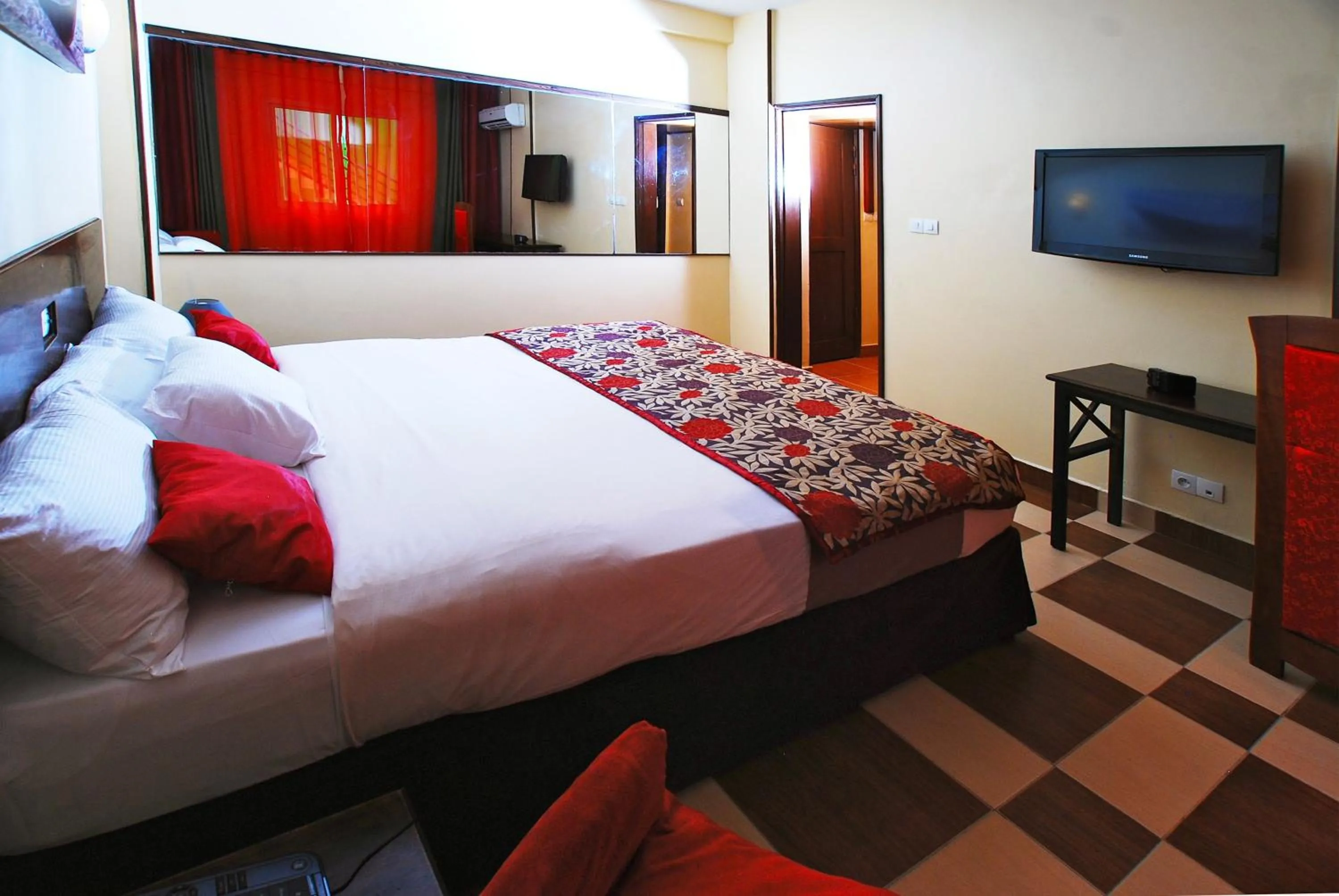 Photo of the whole room, Bed in YAAHOT Hotel