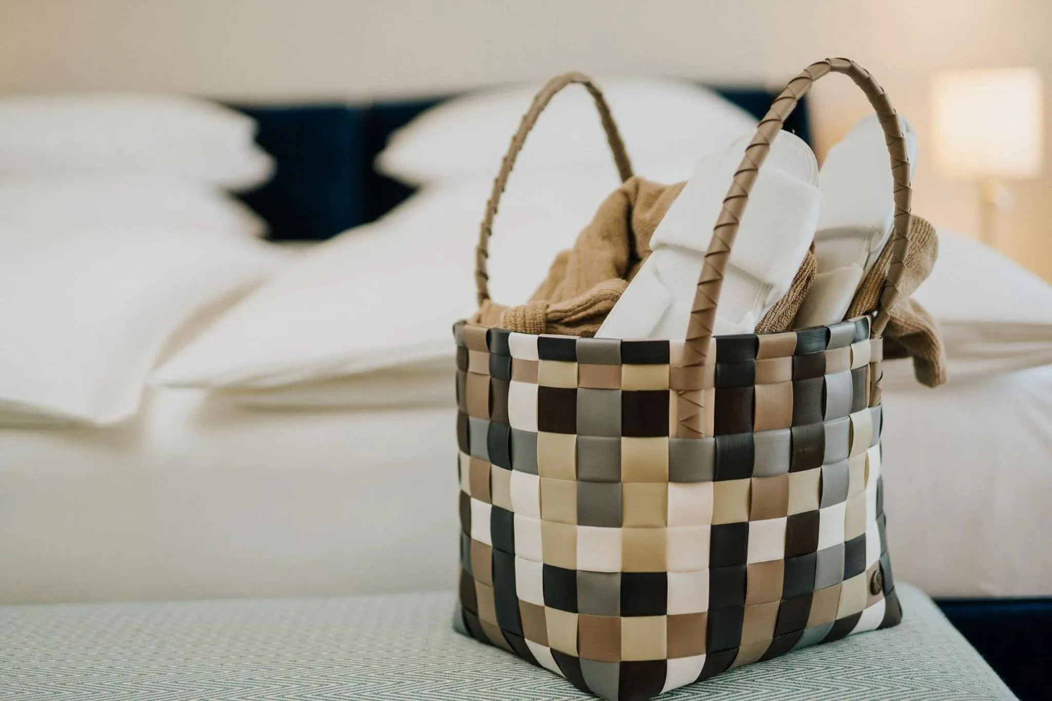 Bathroom, Bed in Hotel Villa Toskana