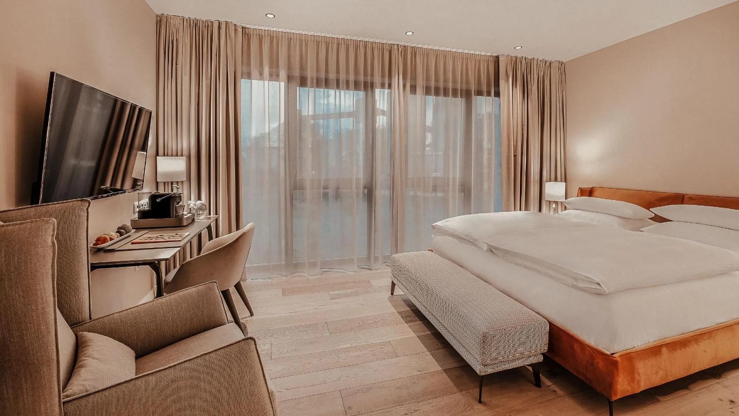 Photo of the whole room, Bed in Hotel Villa Toskana