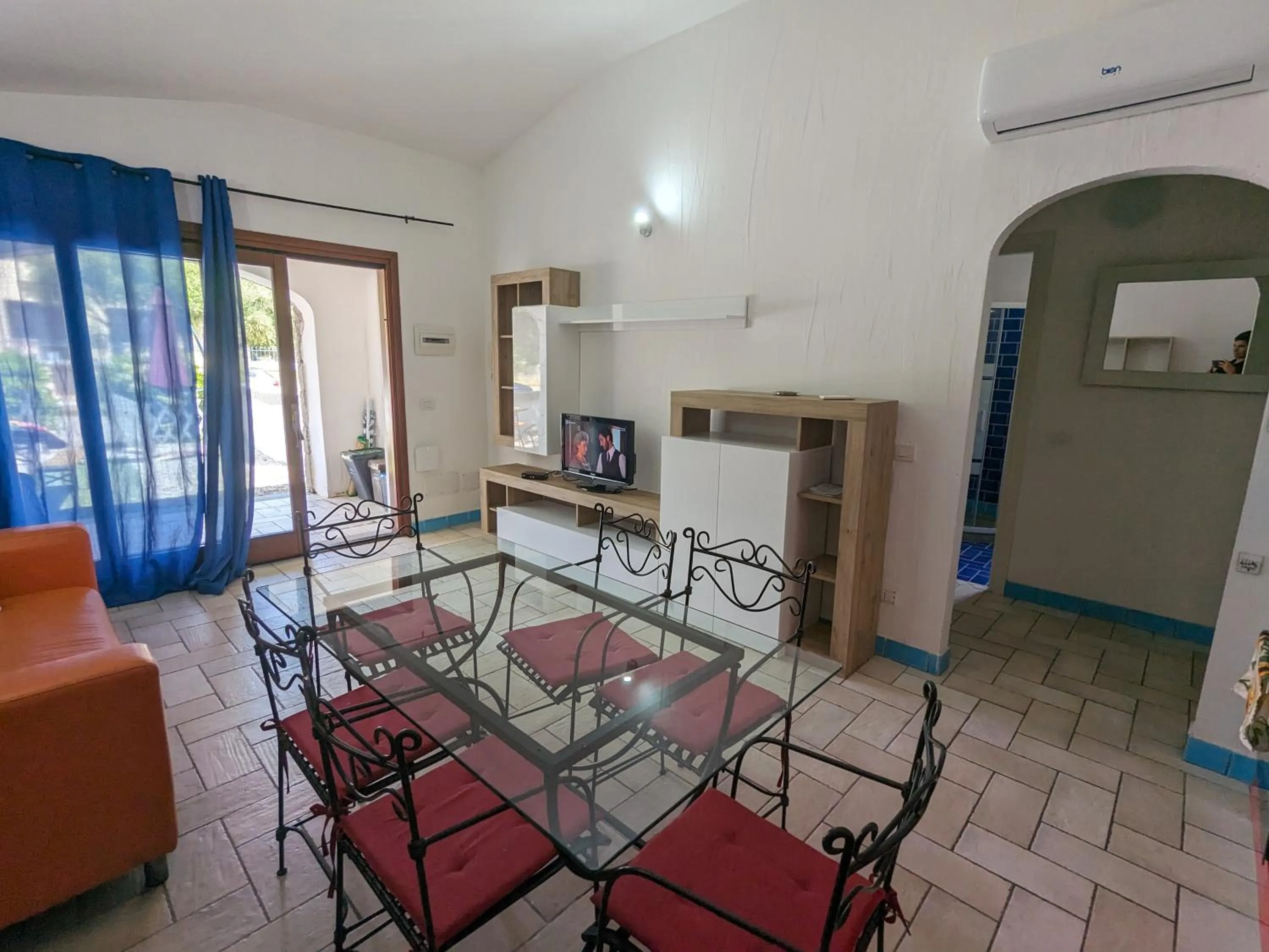 TV and multimedia in Residenze Il Girasole
