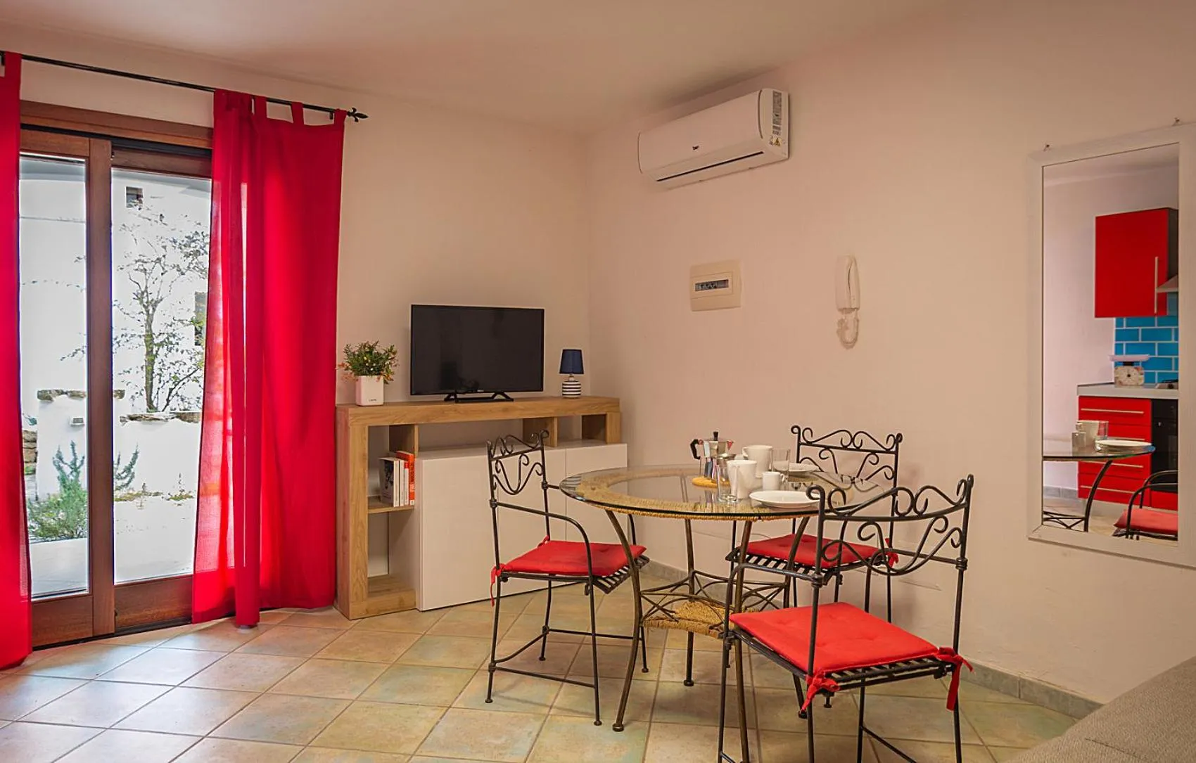 TV and multimedia in Residenze Il Girasole