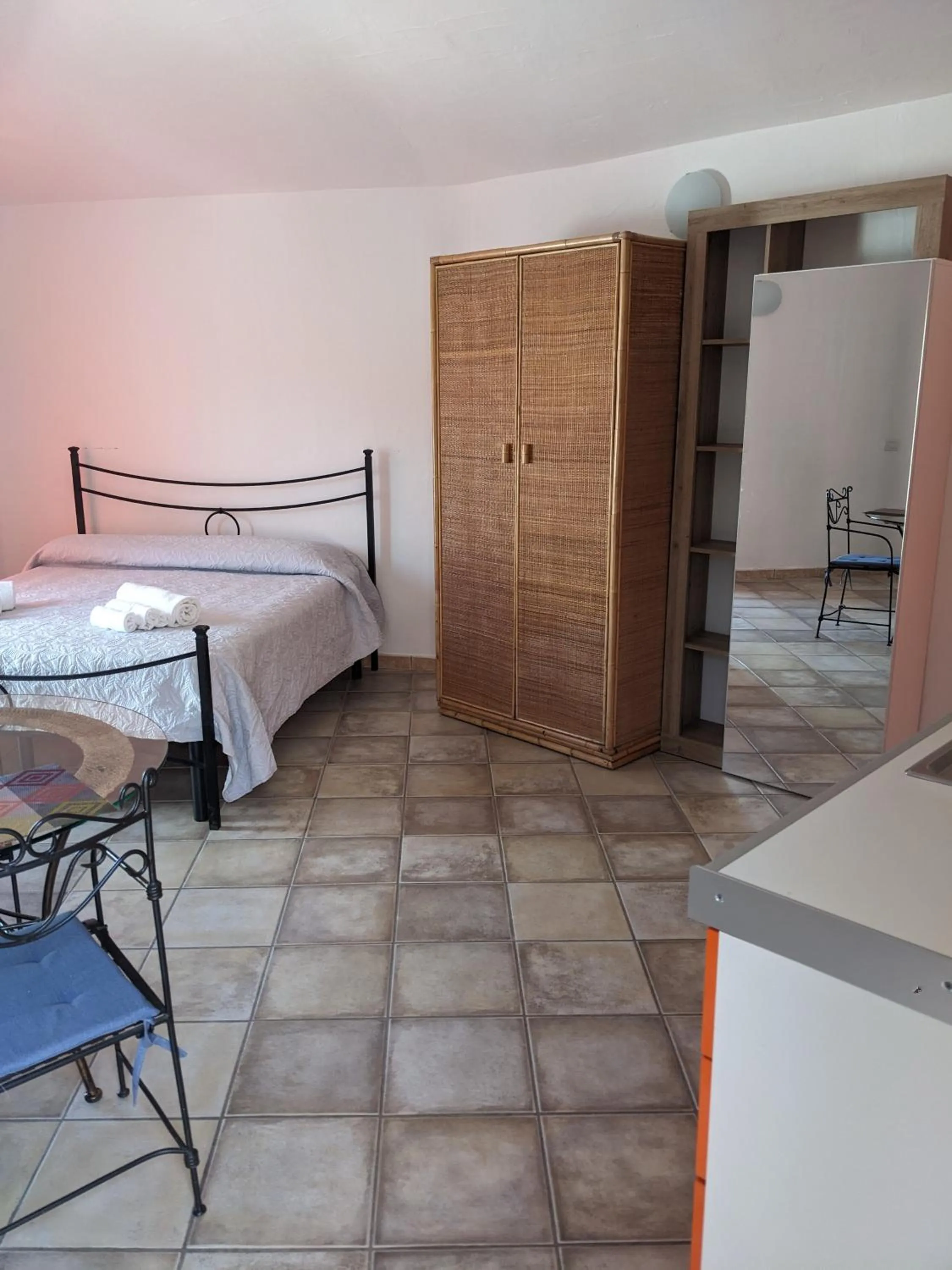 Photo of the whole room, Bed in Residenze Il Girasole