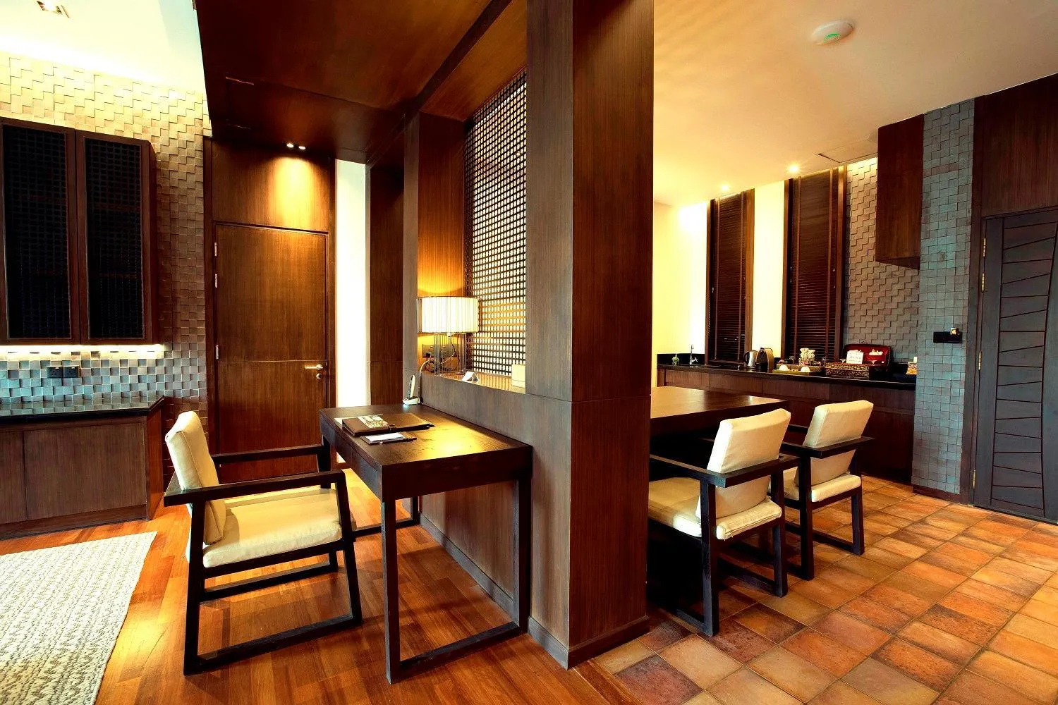 Living room in Emerald Palace Hotel