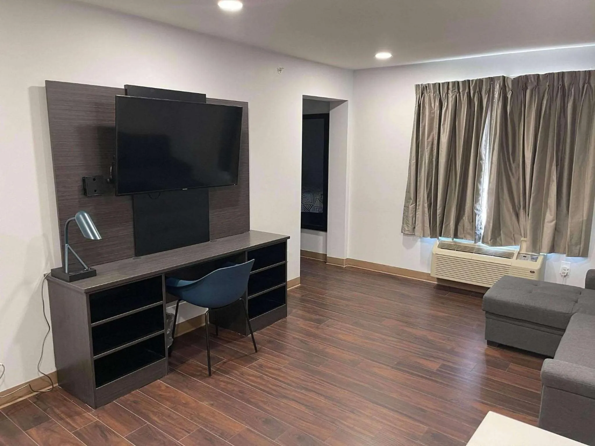 Photo of the whole room, TV/Entertainment Center in Peoria, IL