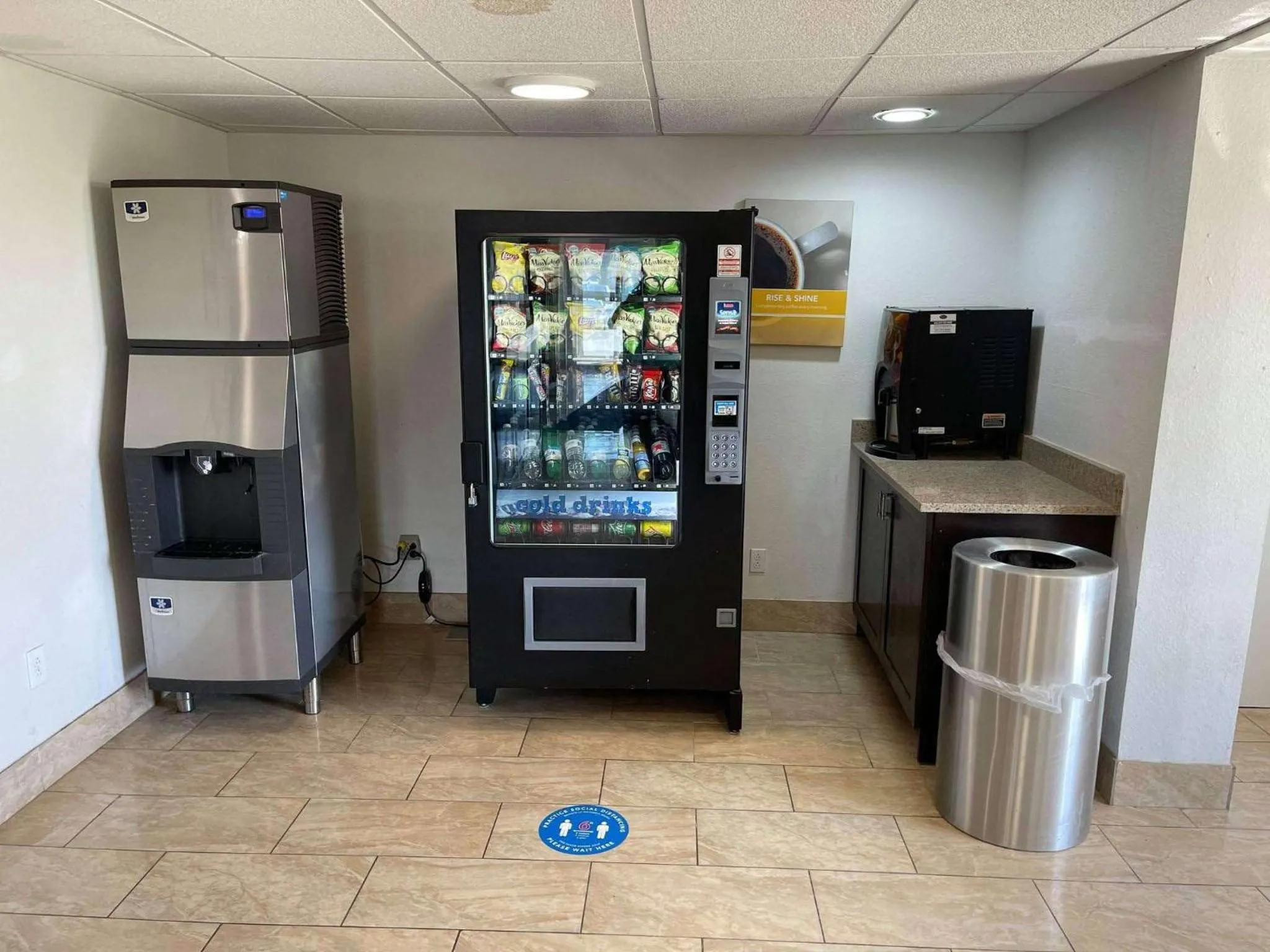 Property building in Peoria, IL