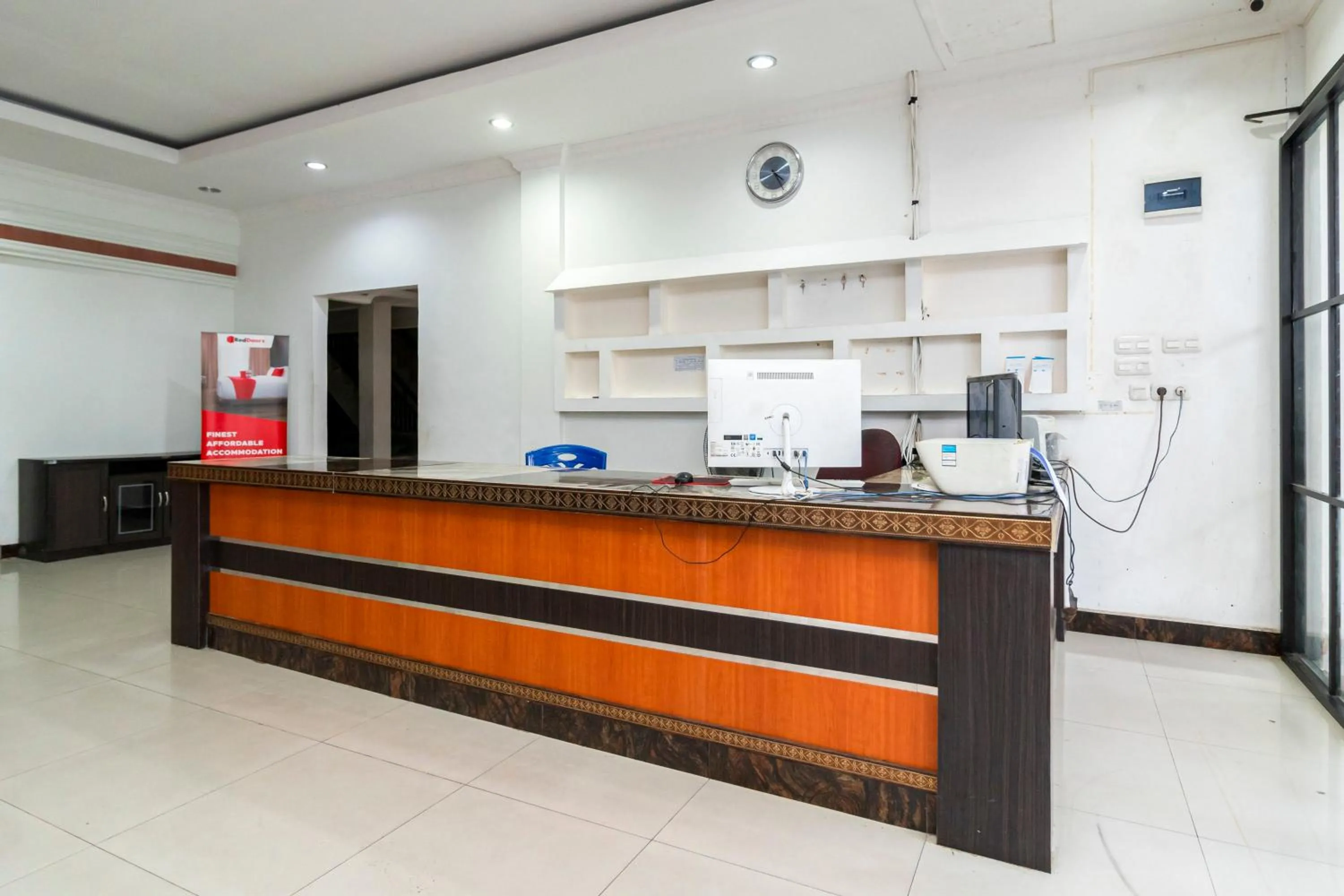 Lobby or reception in RedDoorz near RSIA Andini Pekanbaru